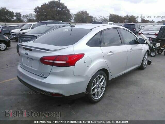 2015 Ford Focus - VIN: 1FADP3F27FL224581 - Photo 4