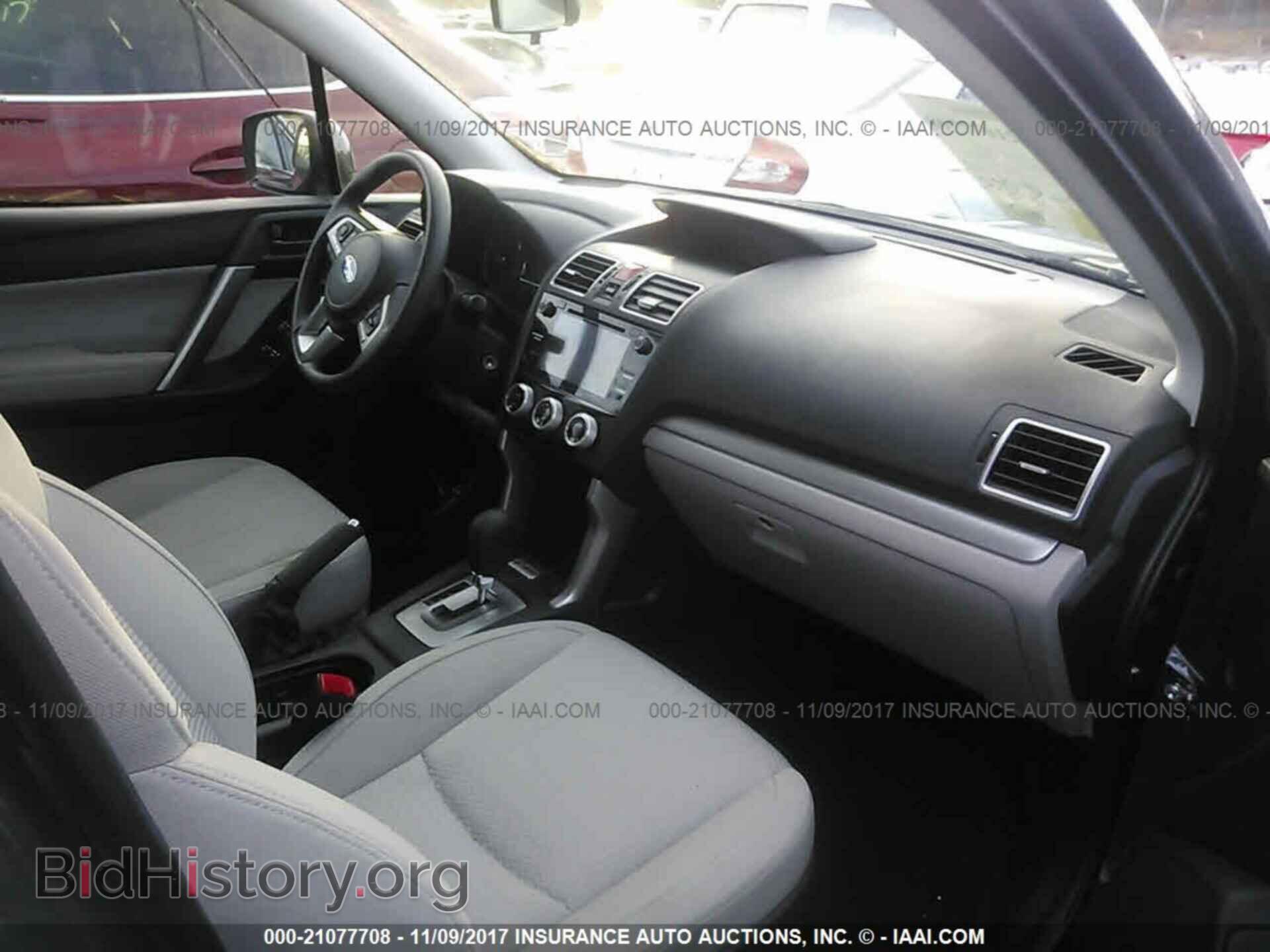 2017 Subaru Forester - VIN: JF2SJAGC8HH499303 - Photo 5