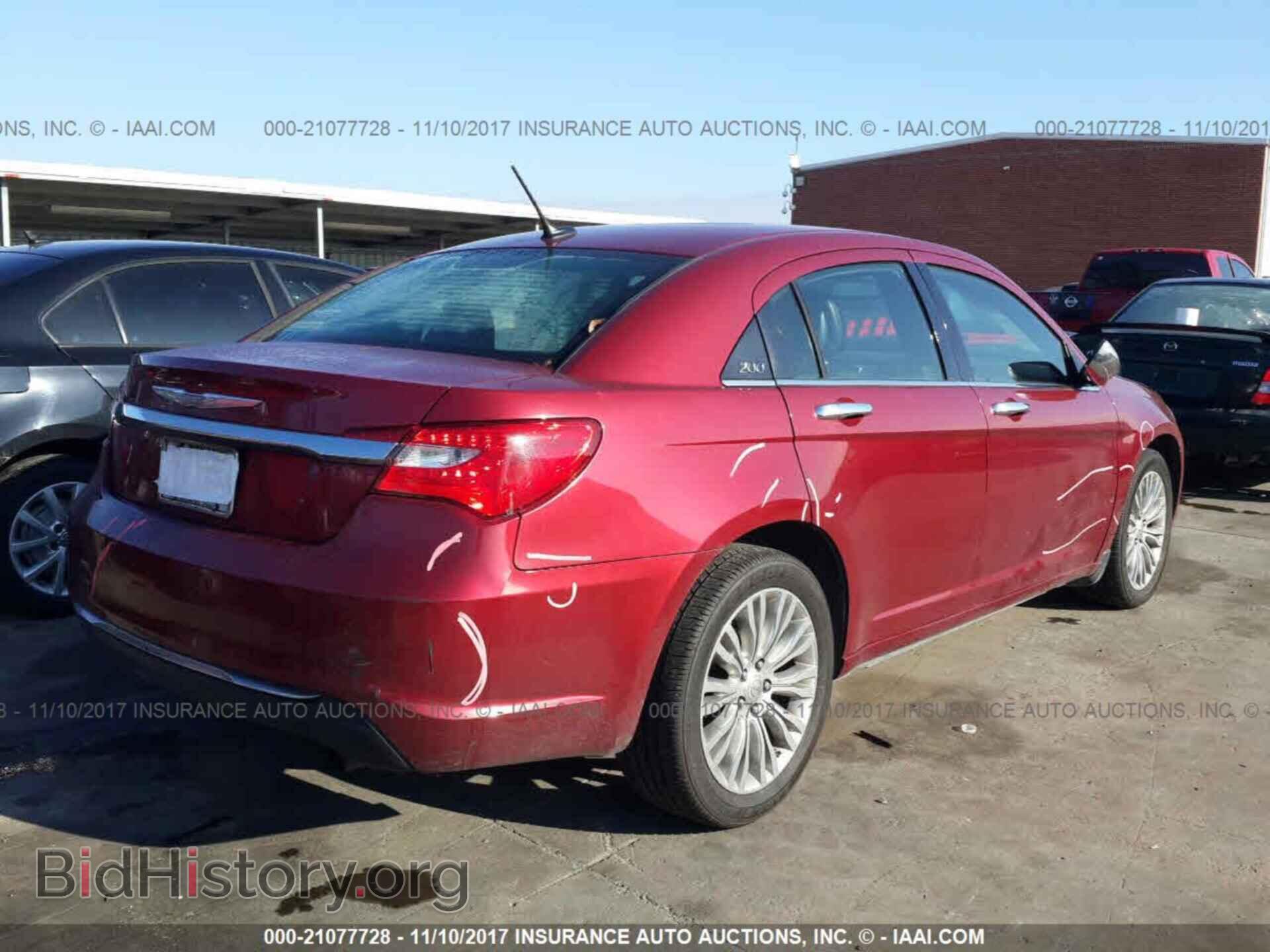 2012 Chrysler 200 - VIN: 1C3CCBCB8CN208703 - Фото 4