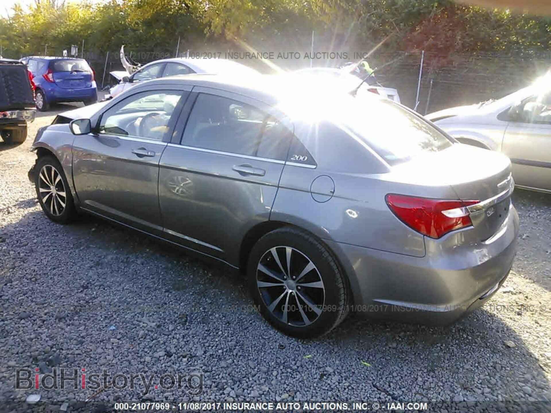 2013 Chrysler 200 - VIN: 1C3CCBCG4DN602647 - Photo 3