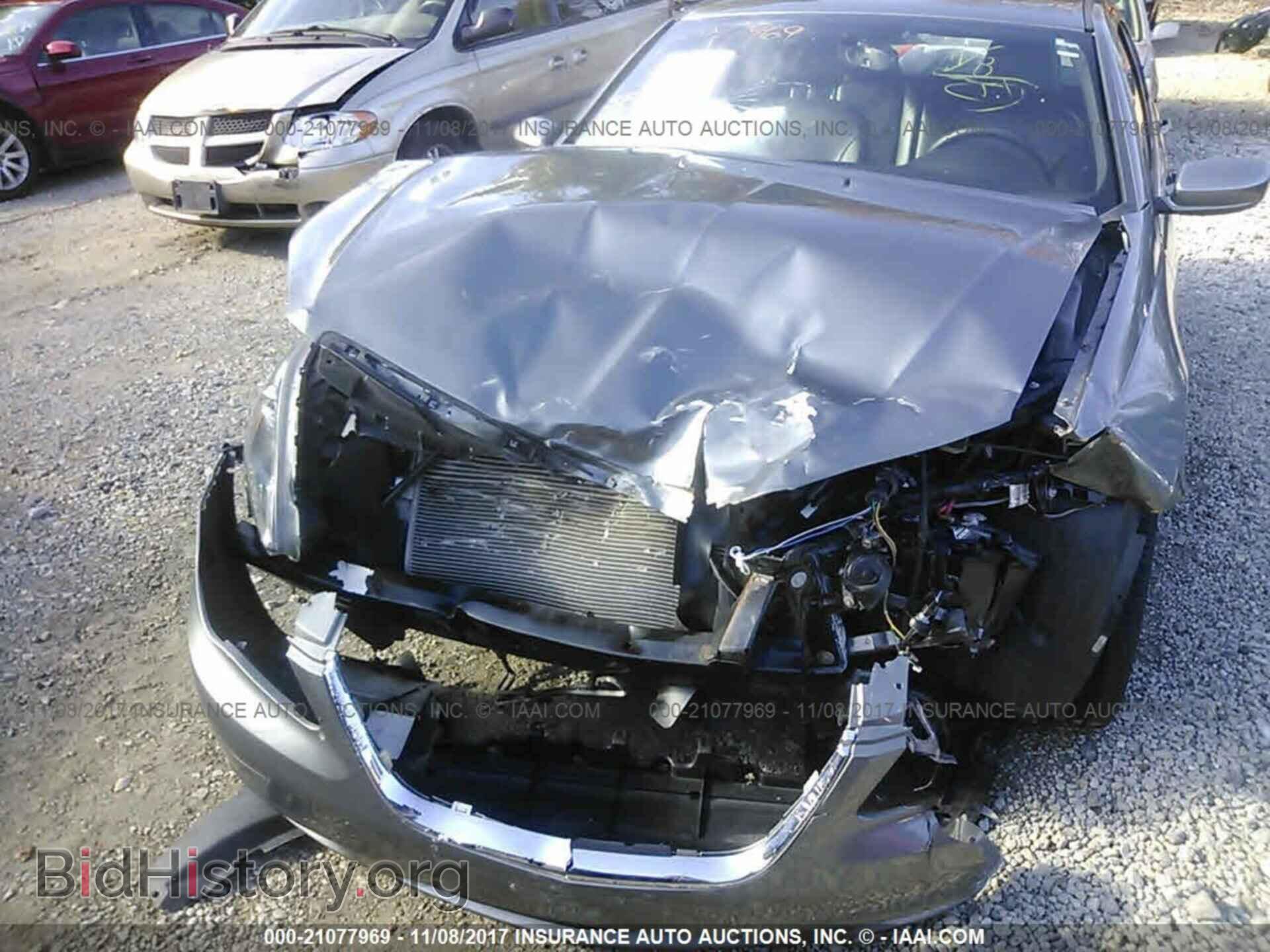 2013 Chrysler 200 - VIN: 1C3CCBCG4DN602647 - Photo 6