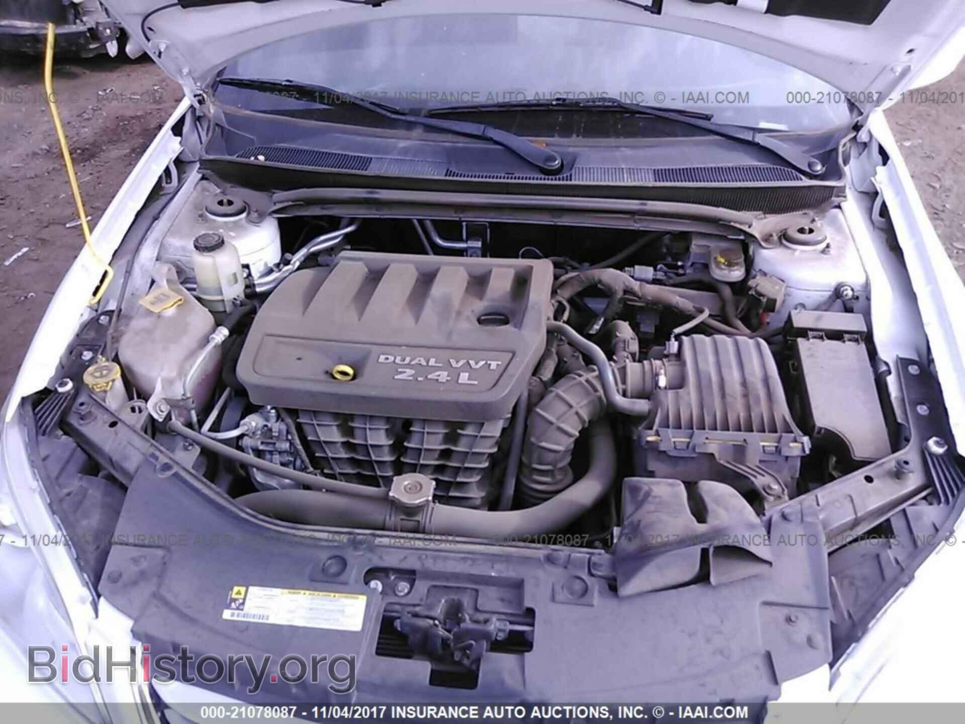 2013 Chrysler 200 - VIN: 1C3CCBBB9DN652854 - Фото 10