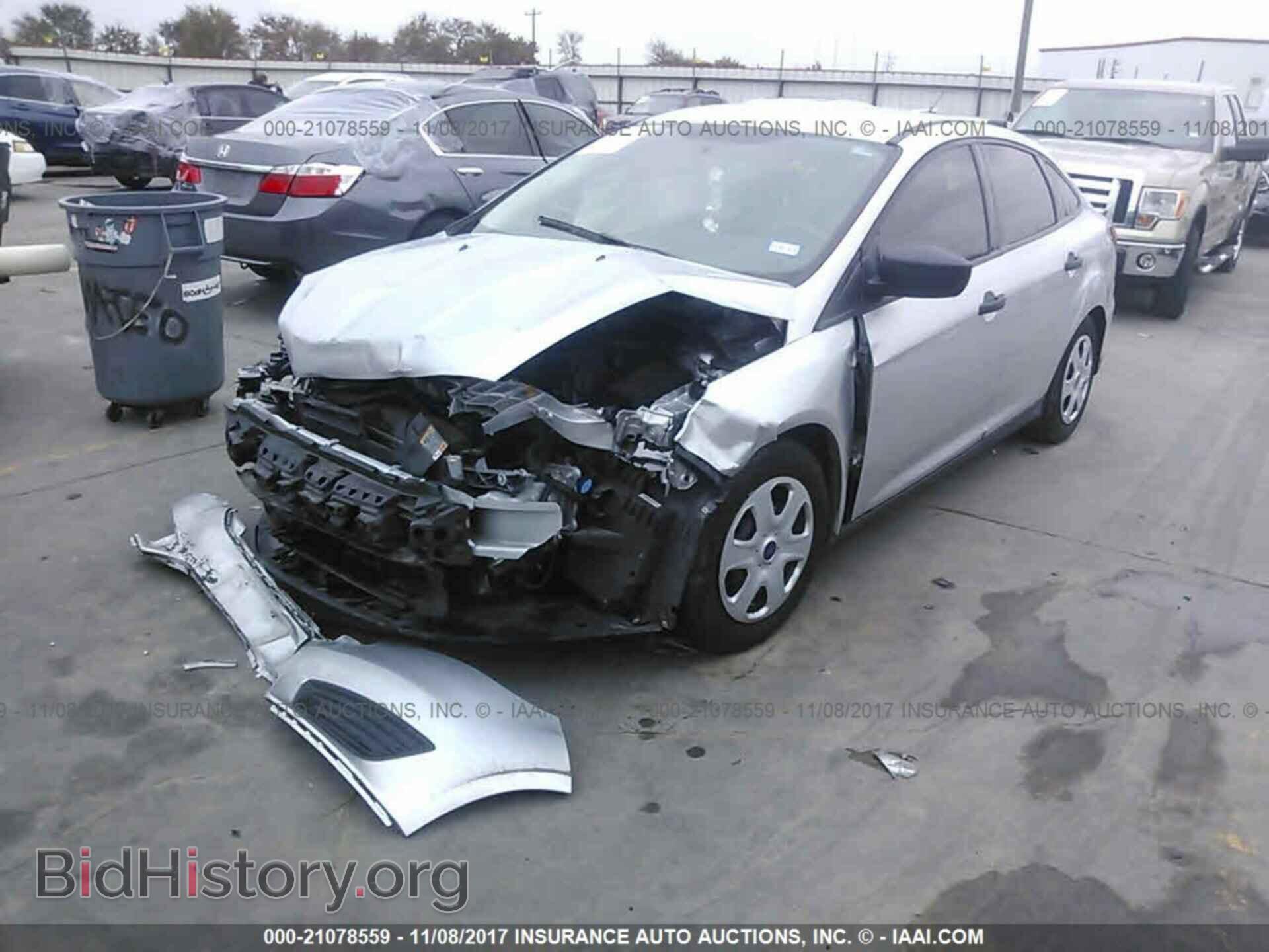 2016 Ford Focus - VIN: 1FADP3E28GL387324 - Фото 2