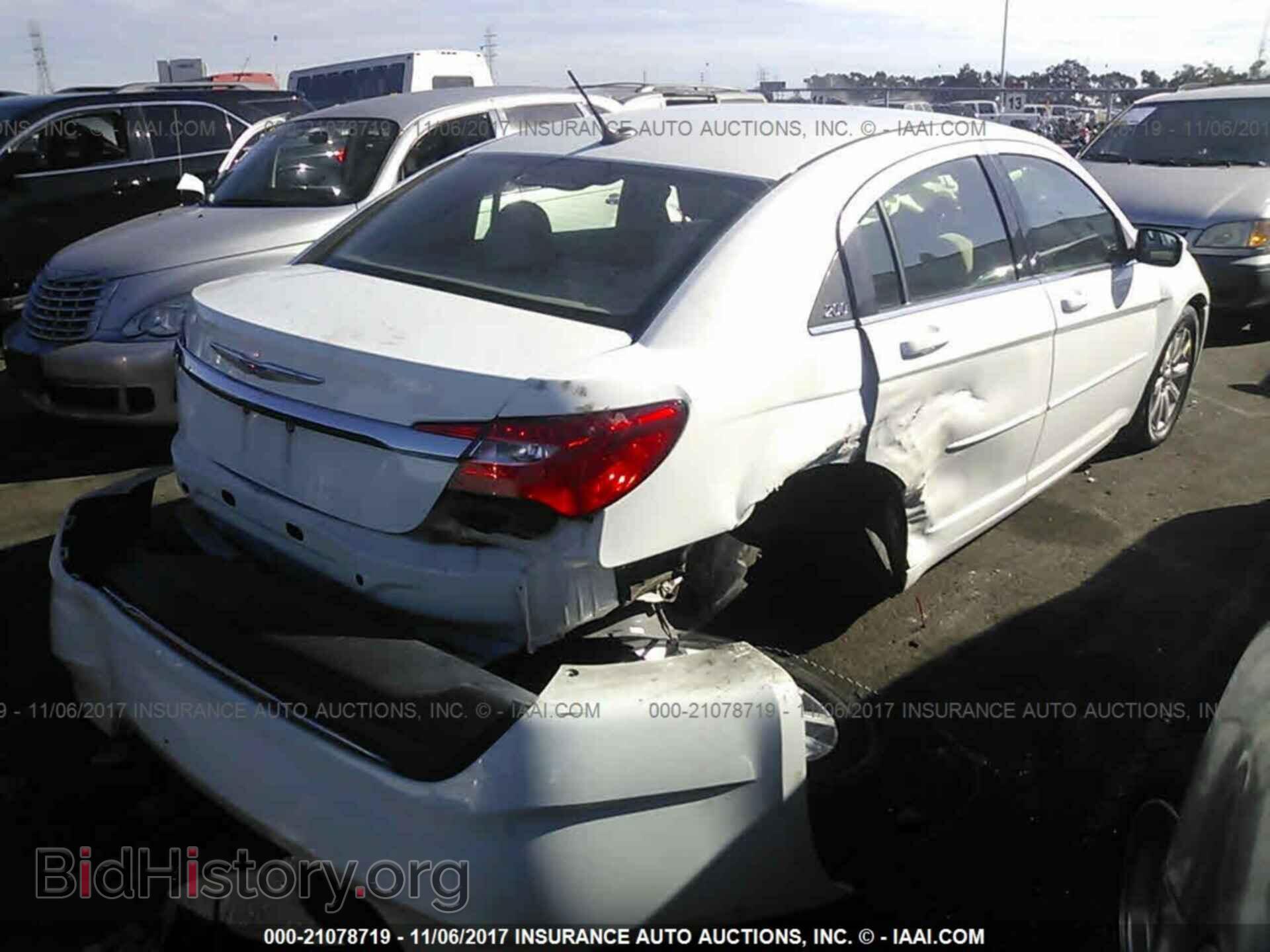 2012 Chrysler 200 - VIN: 1C3CCBBB6CN191675 - Photo 4