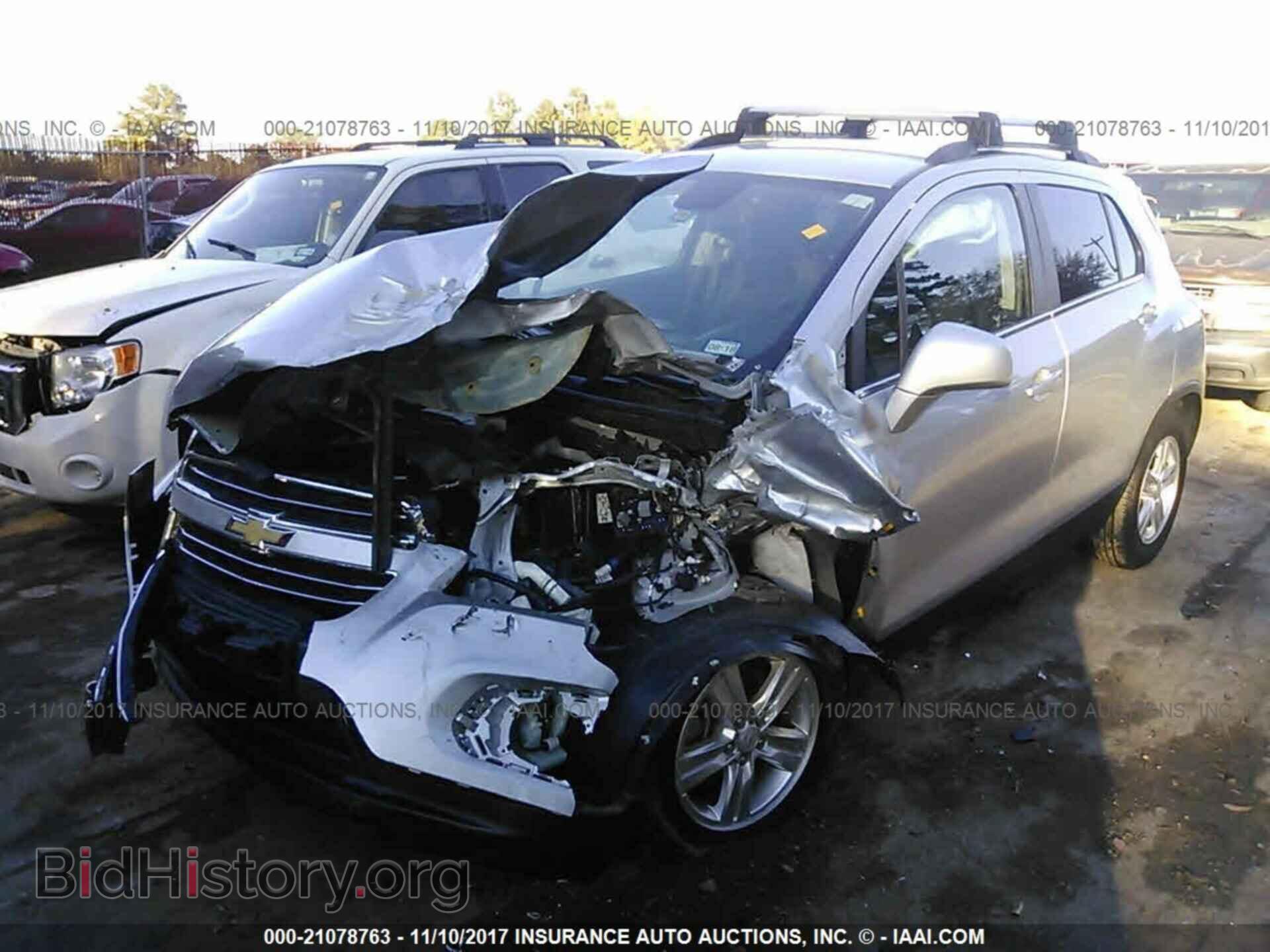 2016 Chevrolet Trax - VIN: KL7CJLSB9GB610663 - Фото 2