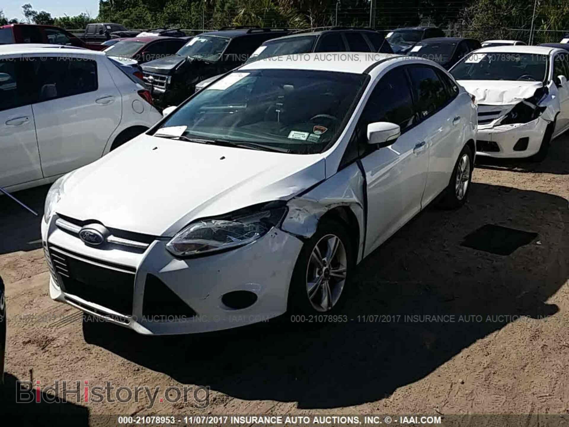 2013 Ford Focus - VIN: 1FADP3F20DL260092 - Photo 2