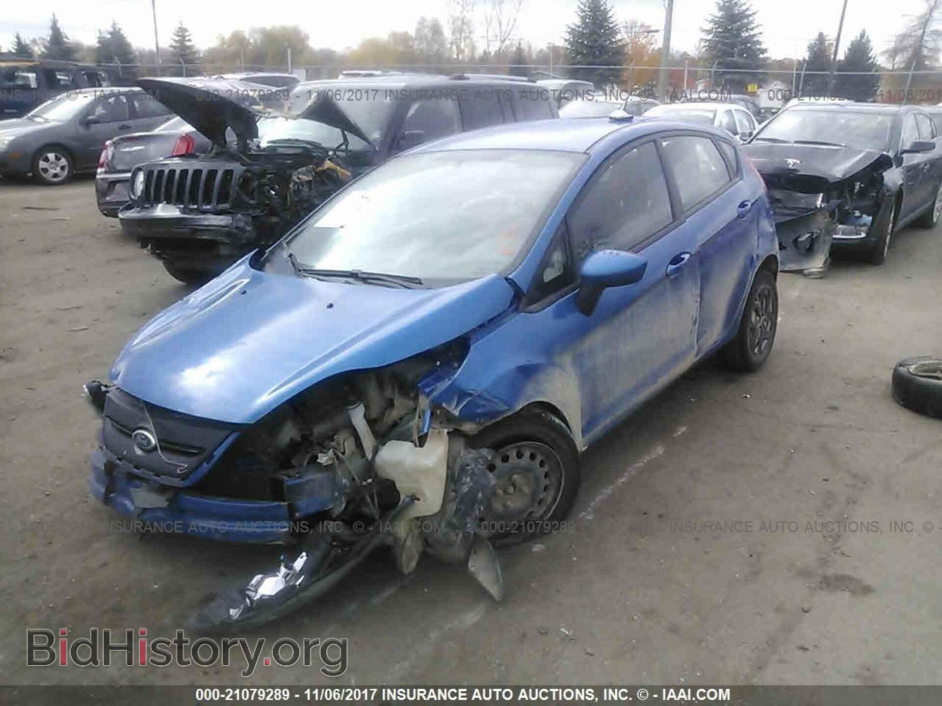 2011 Ford Fiesta - VIN: 3FADP4EJ6BM134832 - Фото 2