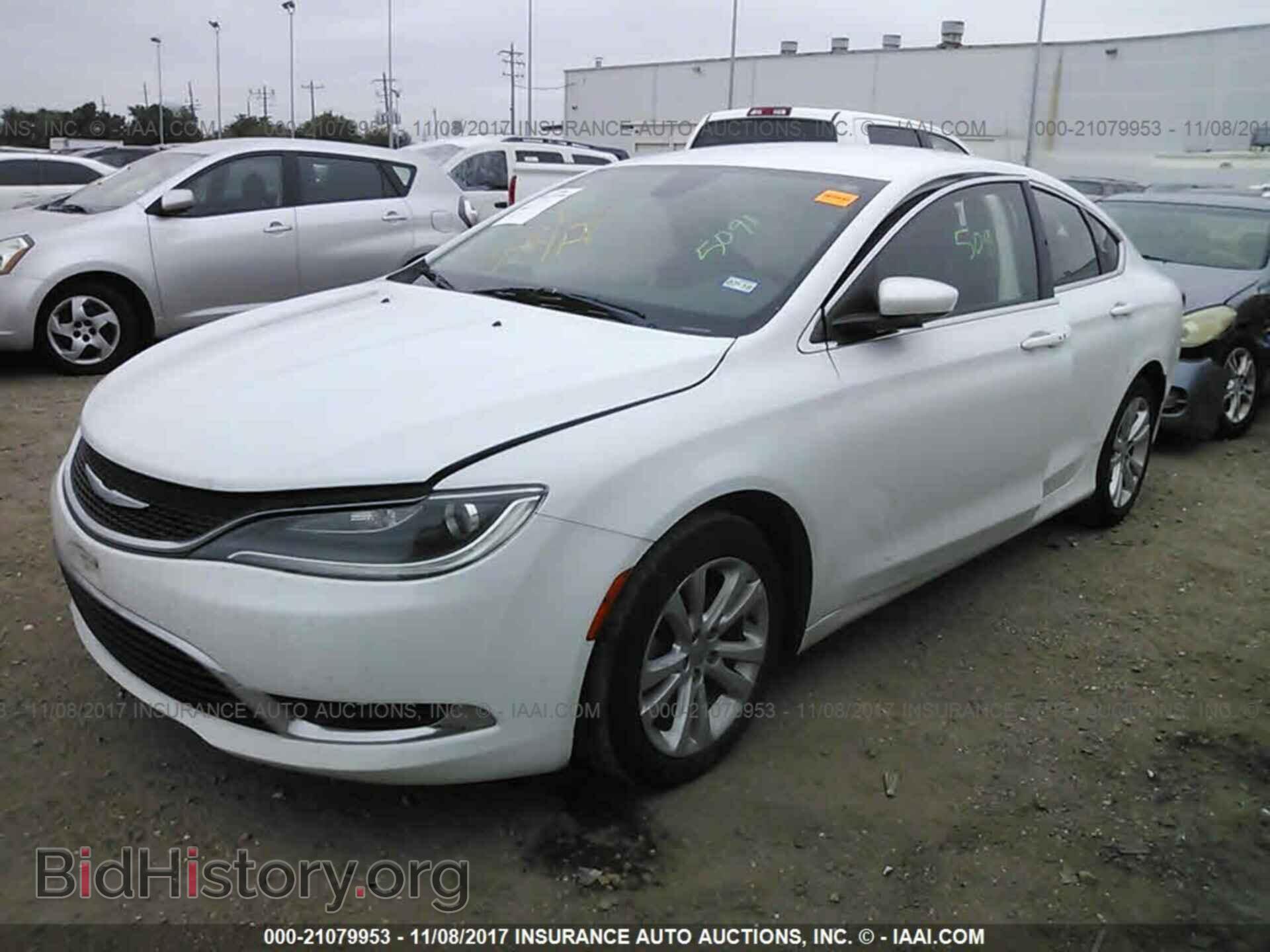 2015 Chrysler 200 - VIN: 1C3CCCAB1FN612939 - Фото 2