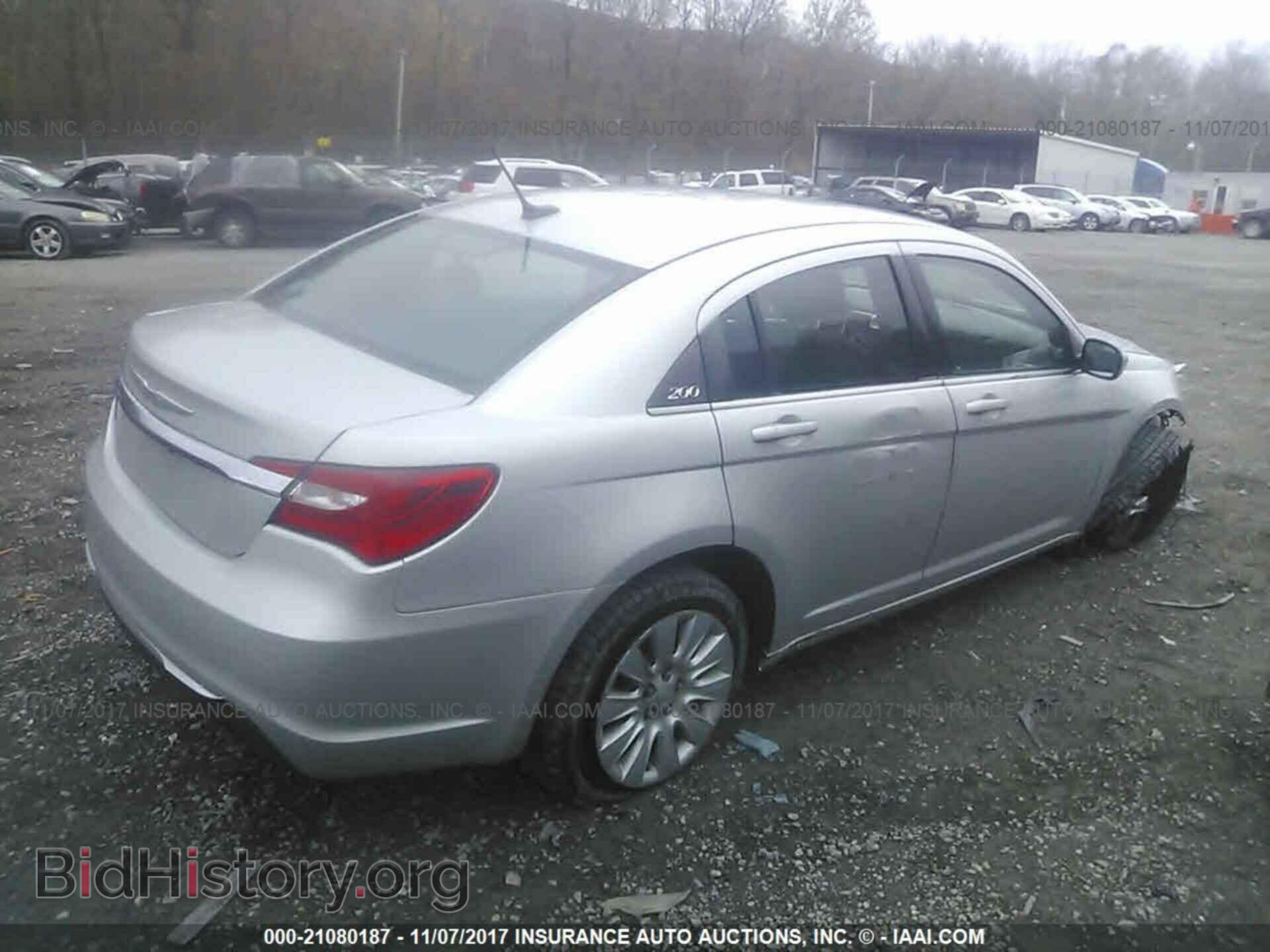 2012 Chrysler 200 - VIN: 1C3CCBAB9CN321062 - Photo 4