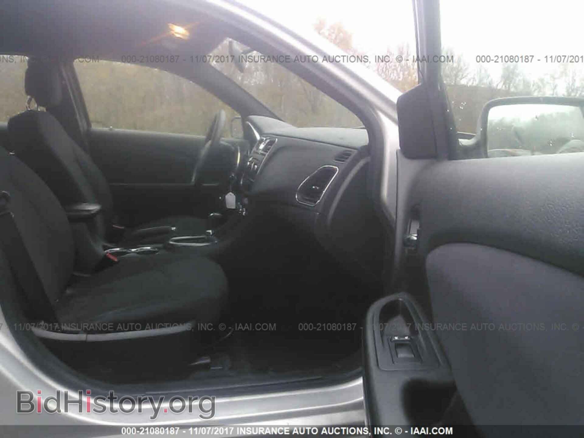 2012 Chrysler 200 - VIN: 1C3CCBAB9CN321062 - Photo 5