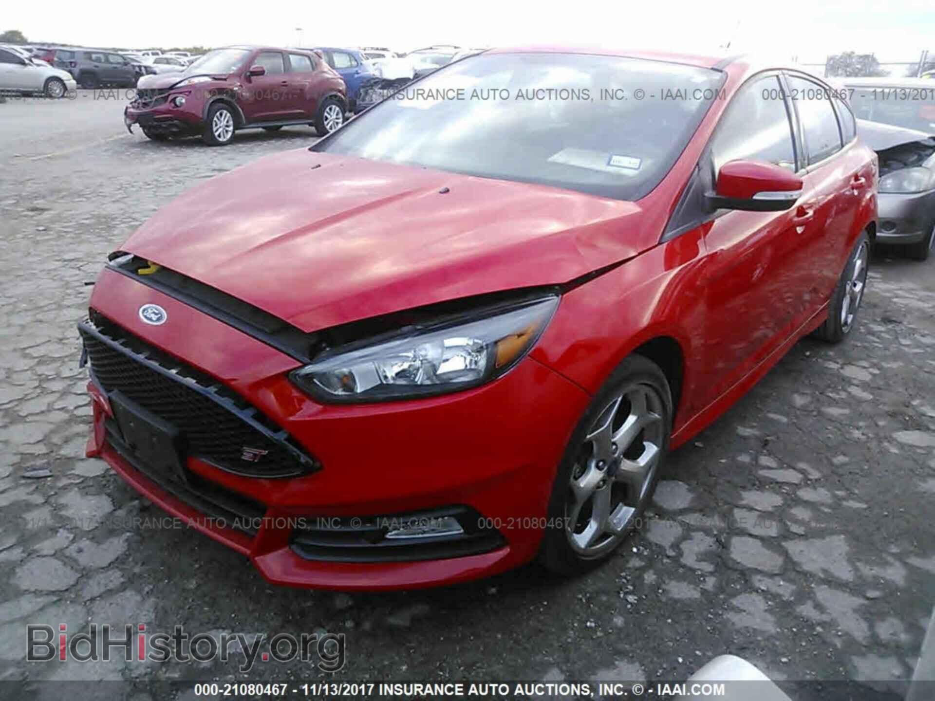 2016 Ford Focus - VIN: 1FADP3L93GL324521 - Photo 2