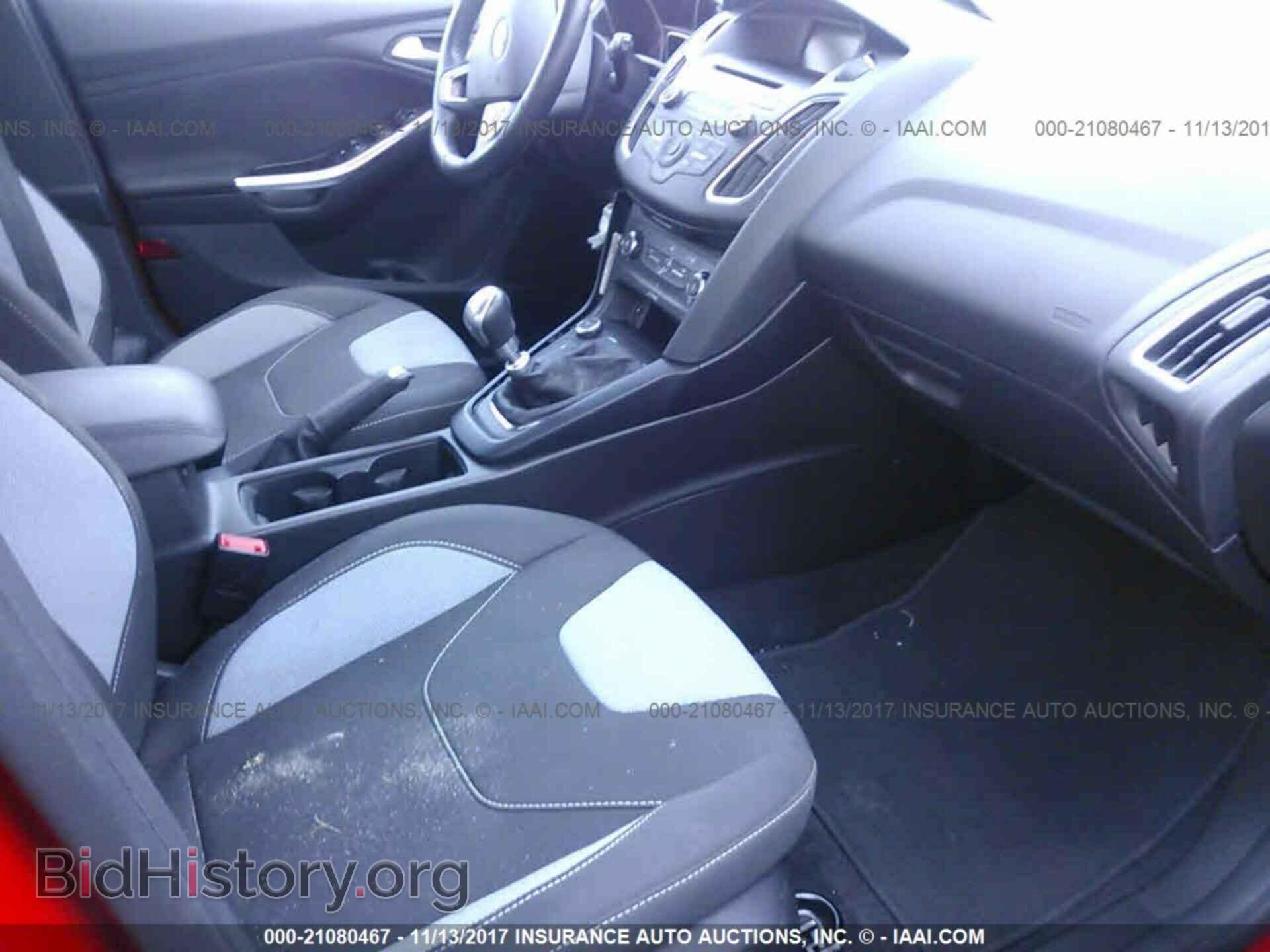 2016 Ford Focus - VIN: 1FADP3L93GL324521 - Photo 5
