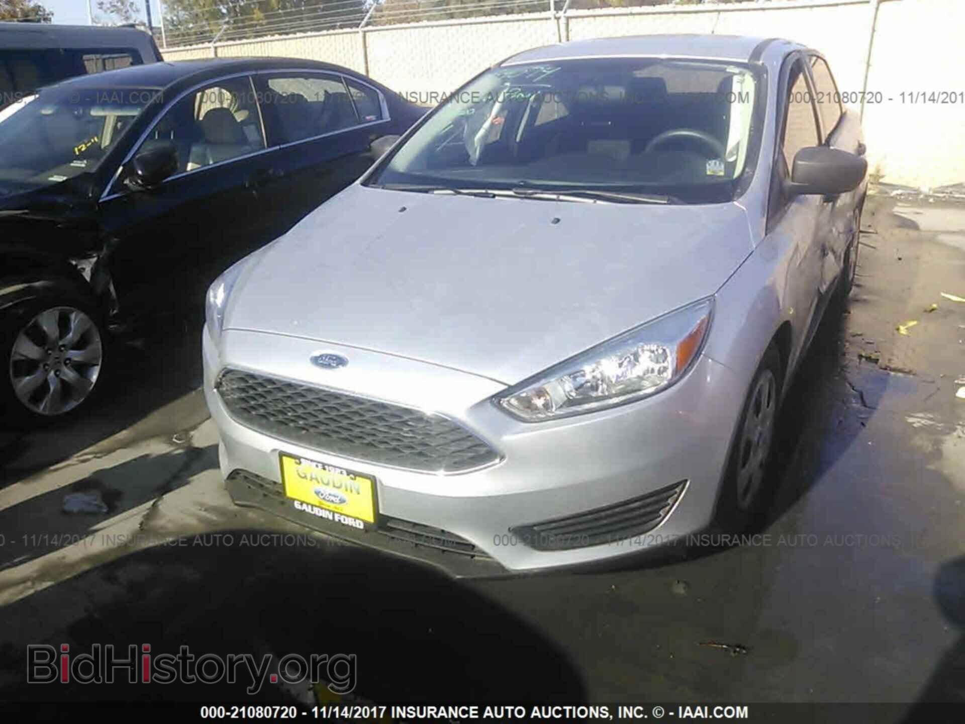 2016 Ford Focus - VIN: 1FADP3E2XGL362540 - Photo 2