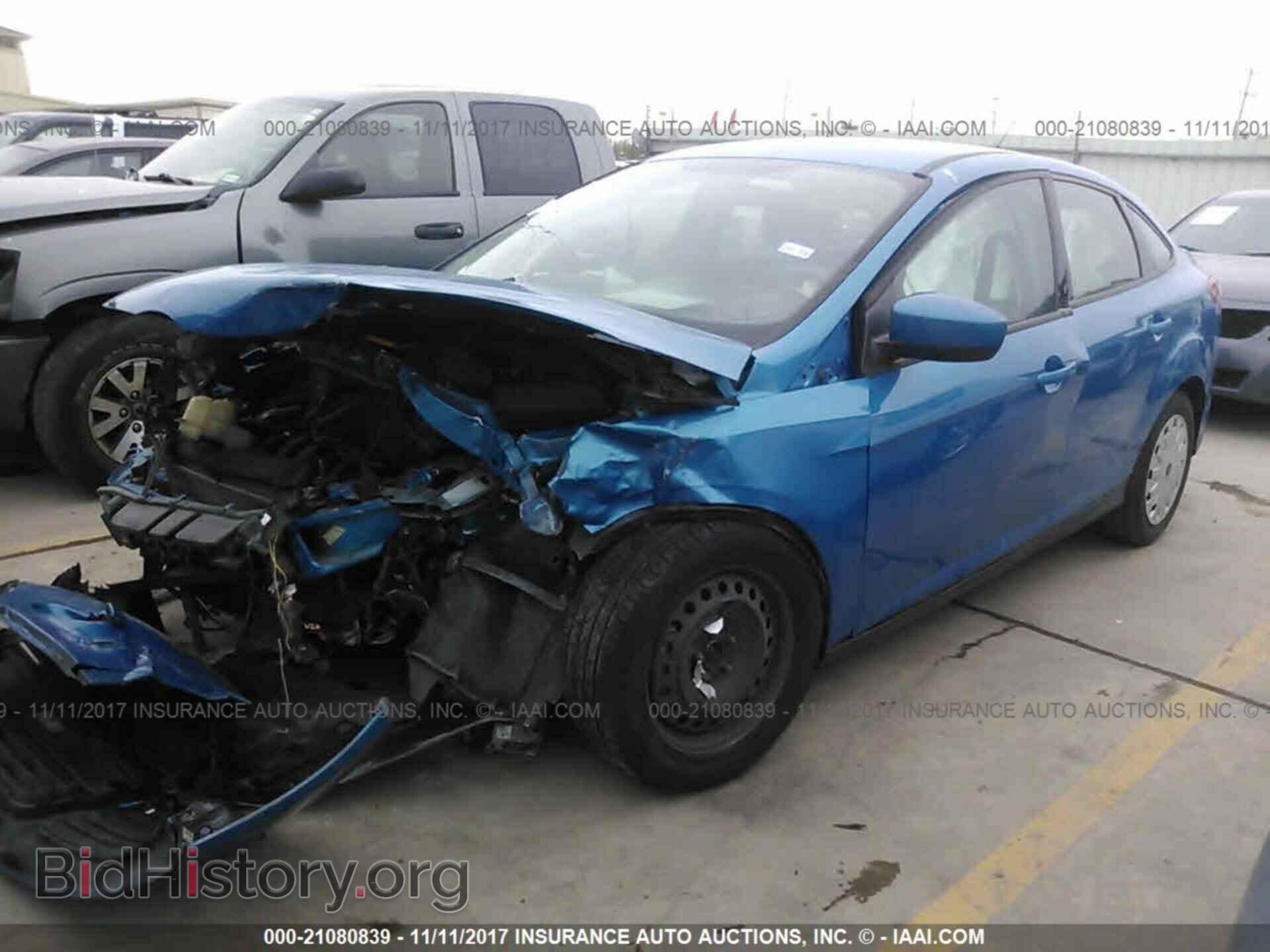 2012 Ford Focus - VIN: 1FAHP3F24CL320519 - Фото 2