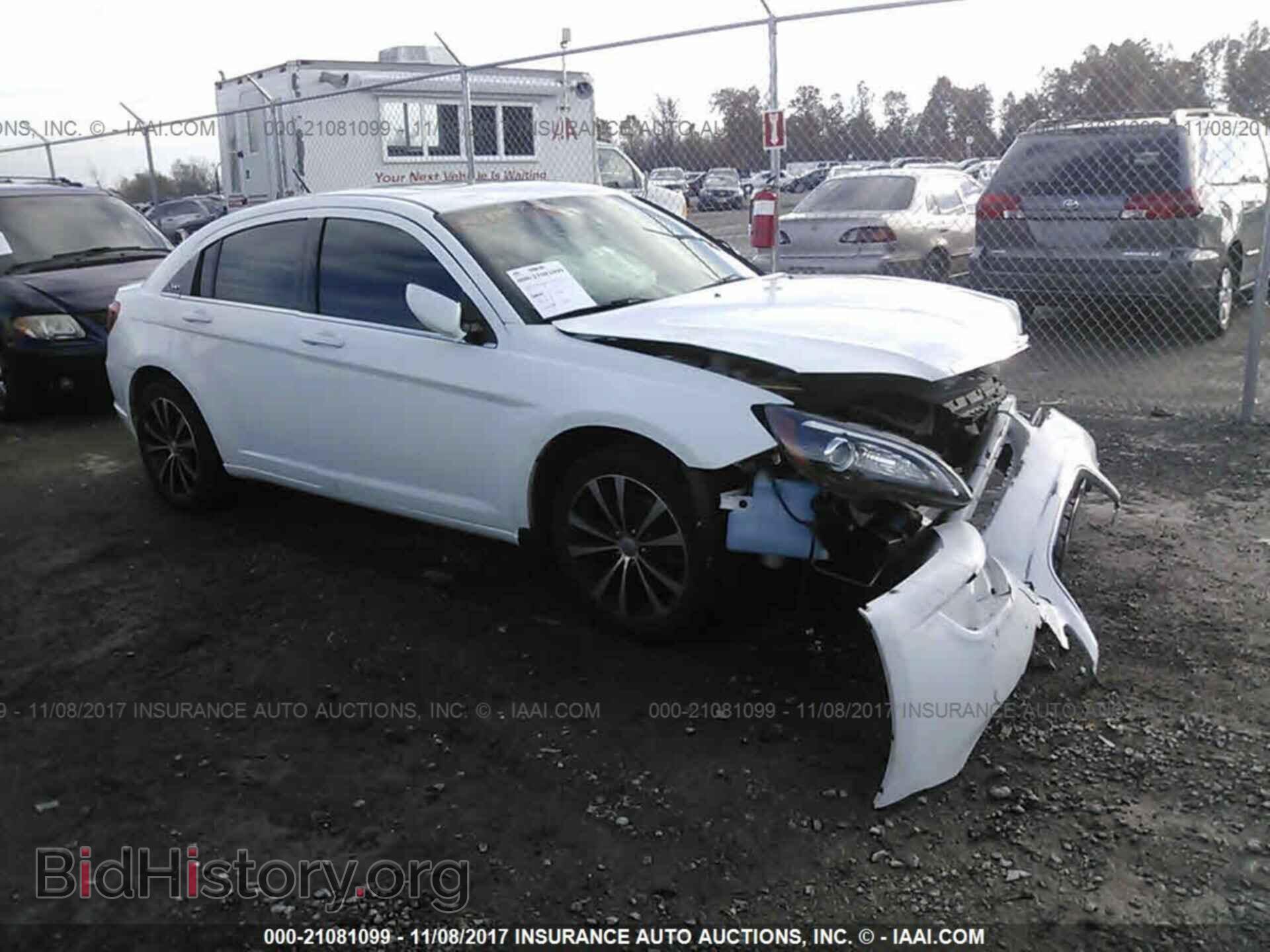 Photo 1C3CCBBB1DN597509 - Chrysler 200 2013