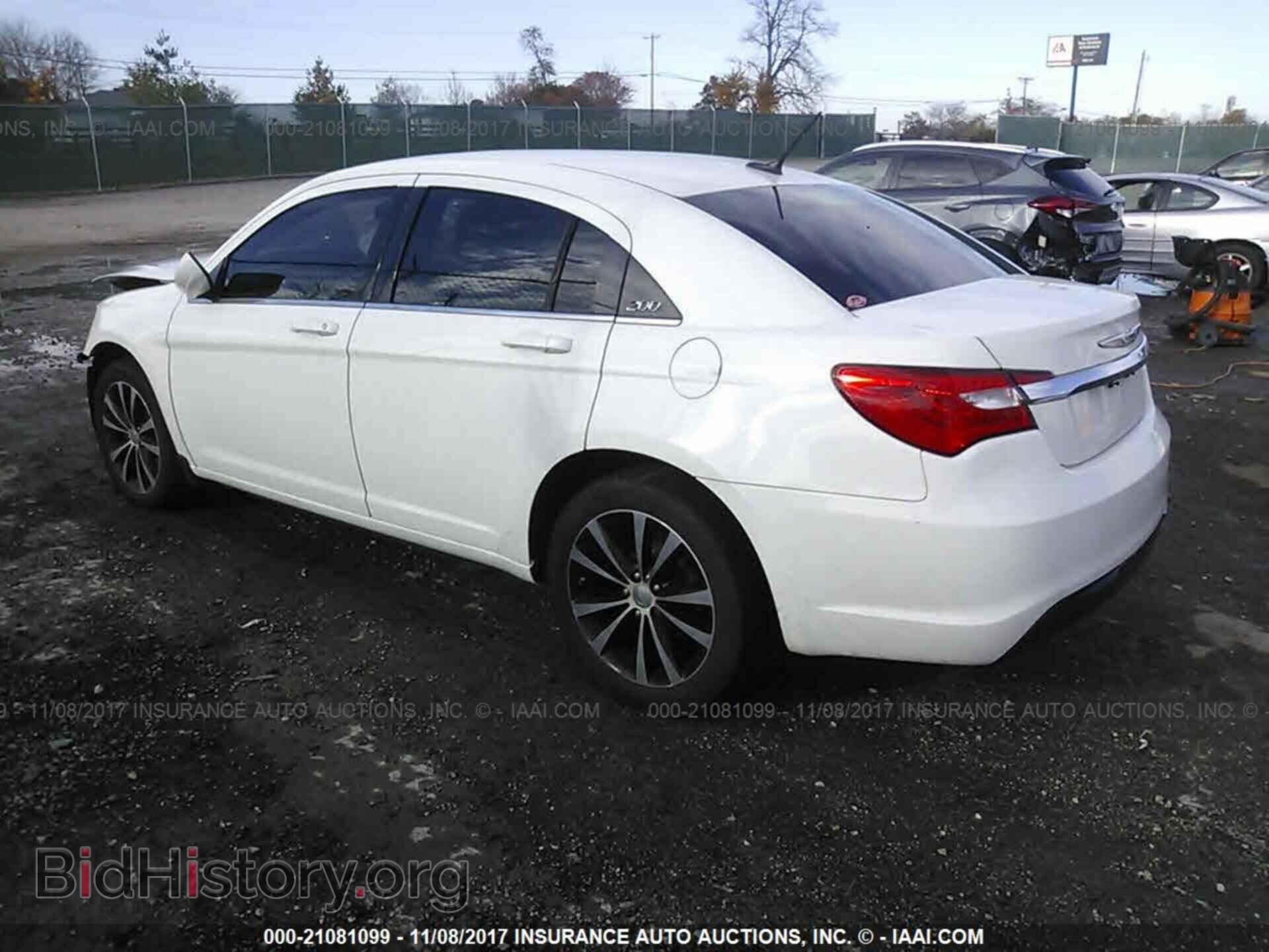 2013 Chrysler 200 - VIN: 1C3CCBBB1DN597509 - Photo 3