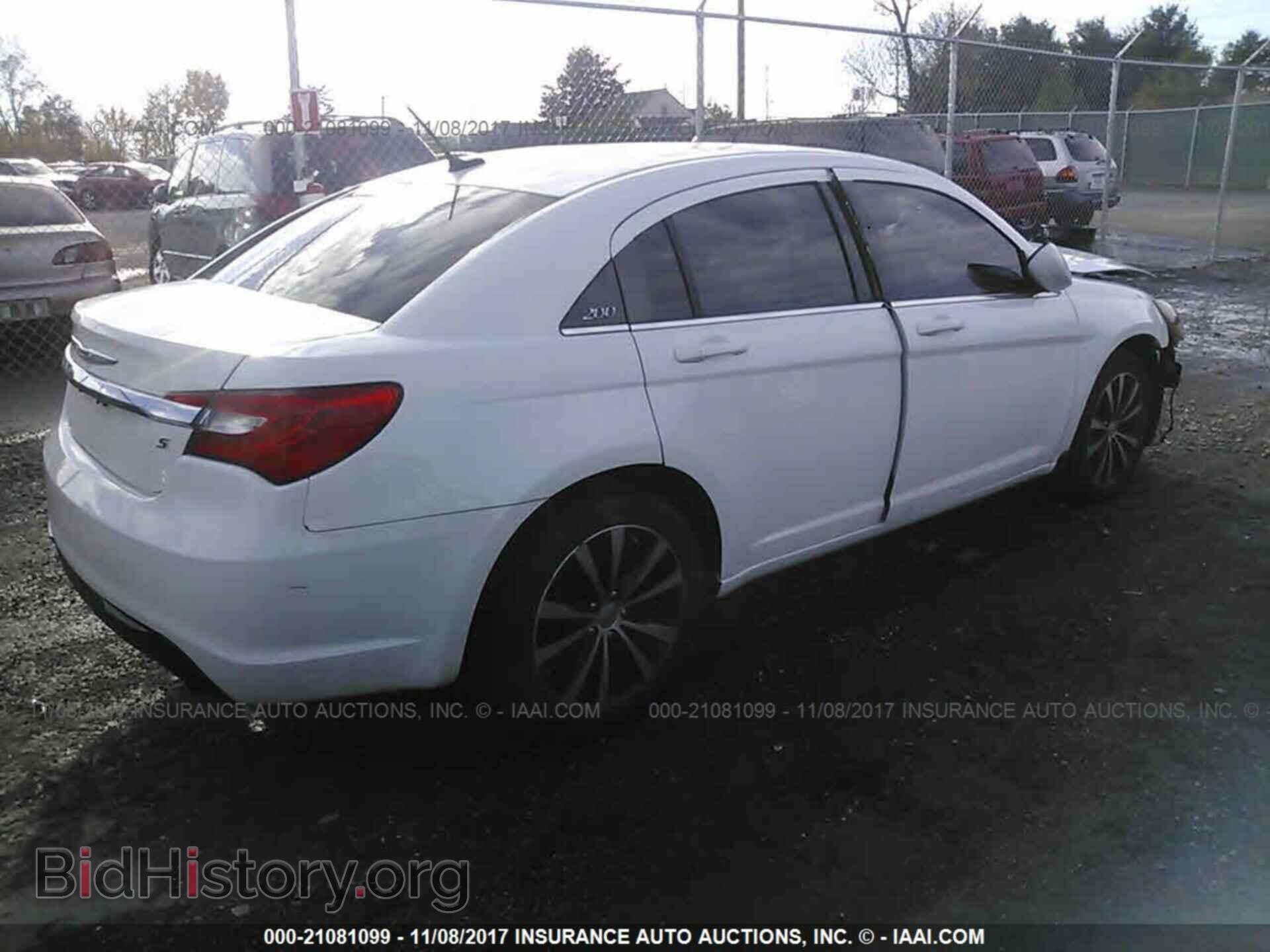 2013 Chrysler 200 - VIN: 1C3CCBBB1DN597509 - Photo 4