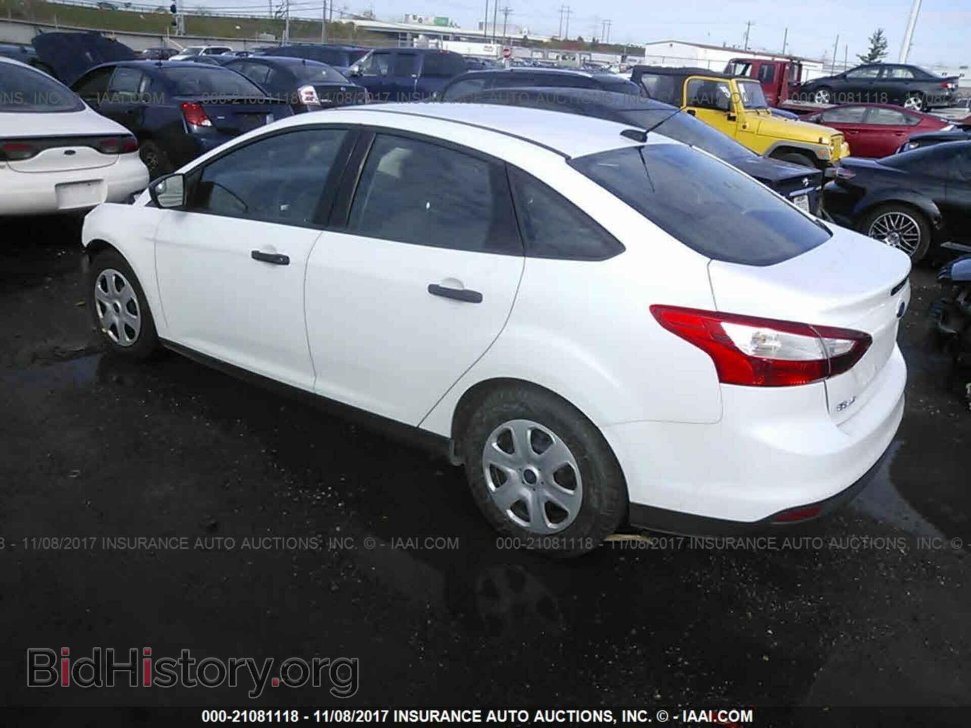 2013 Ford Focus - VIN: 1FADP3E2XDL223813 - Photo 3