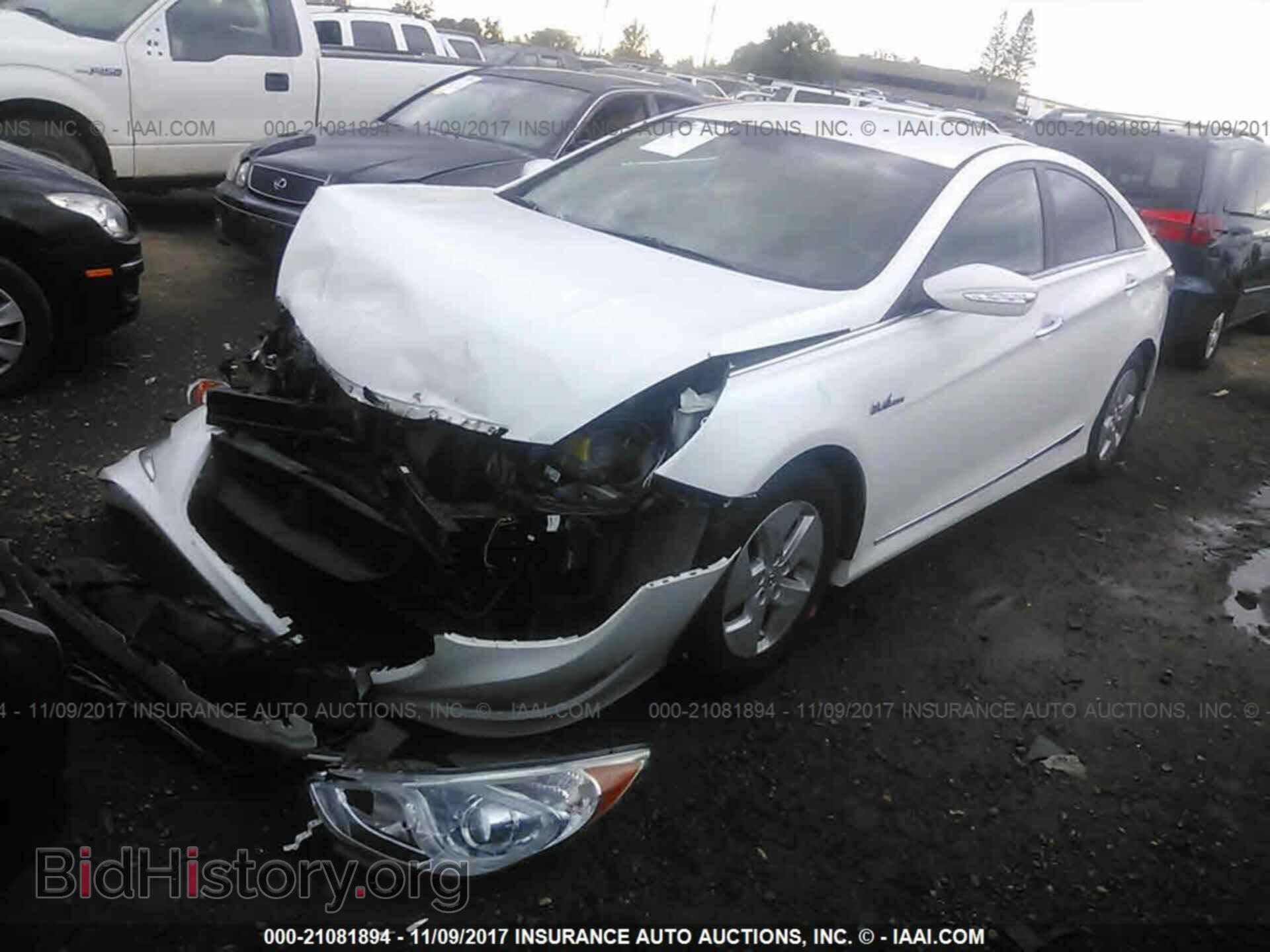 2012 Hyundai Sonata - VIN: KMHEC4A47CA045453 - Photo 2