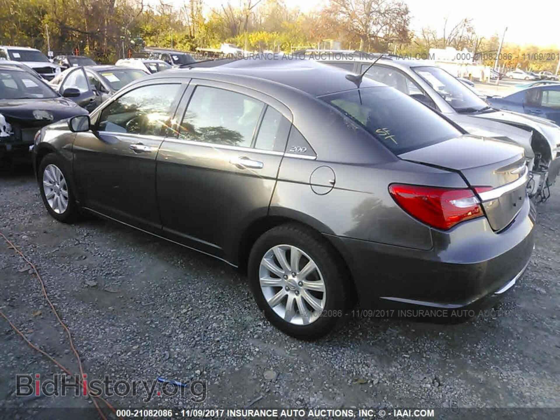 2014 Chrysler 200 - VIN: 1C3CCBCG4EN198945 - Photo 3