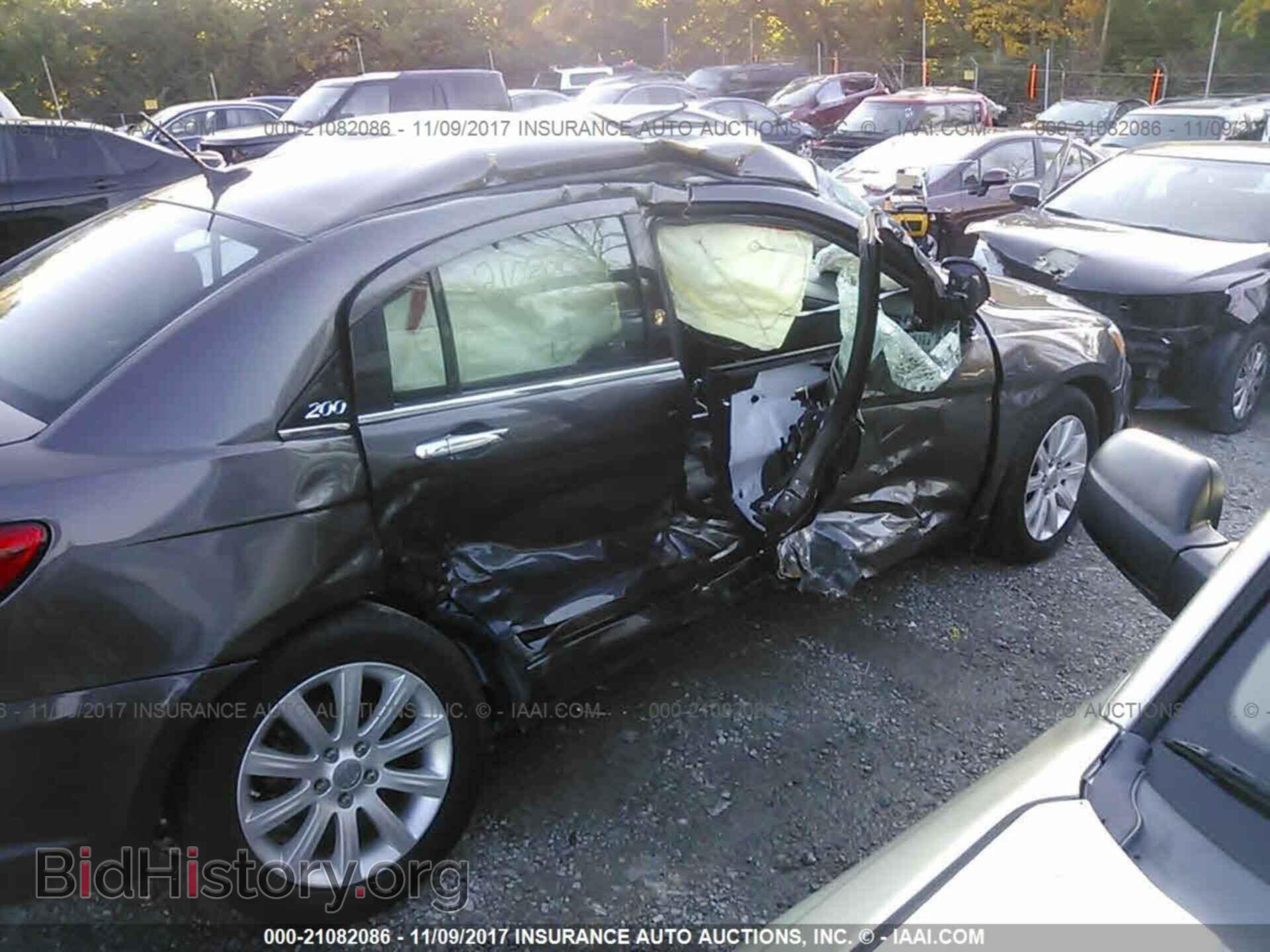 2014 Chrysler 200 - VIN: 1C3CCBCG4EN198945 - Photo 6