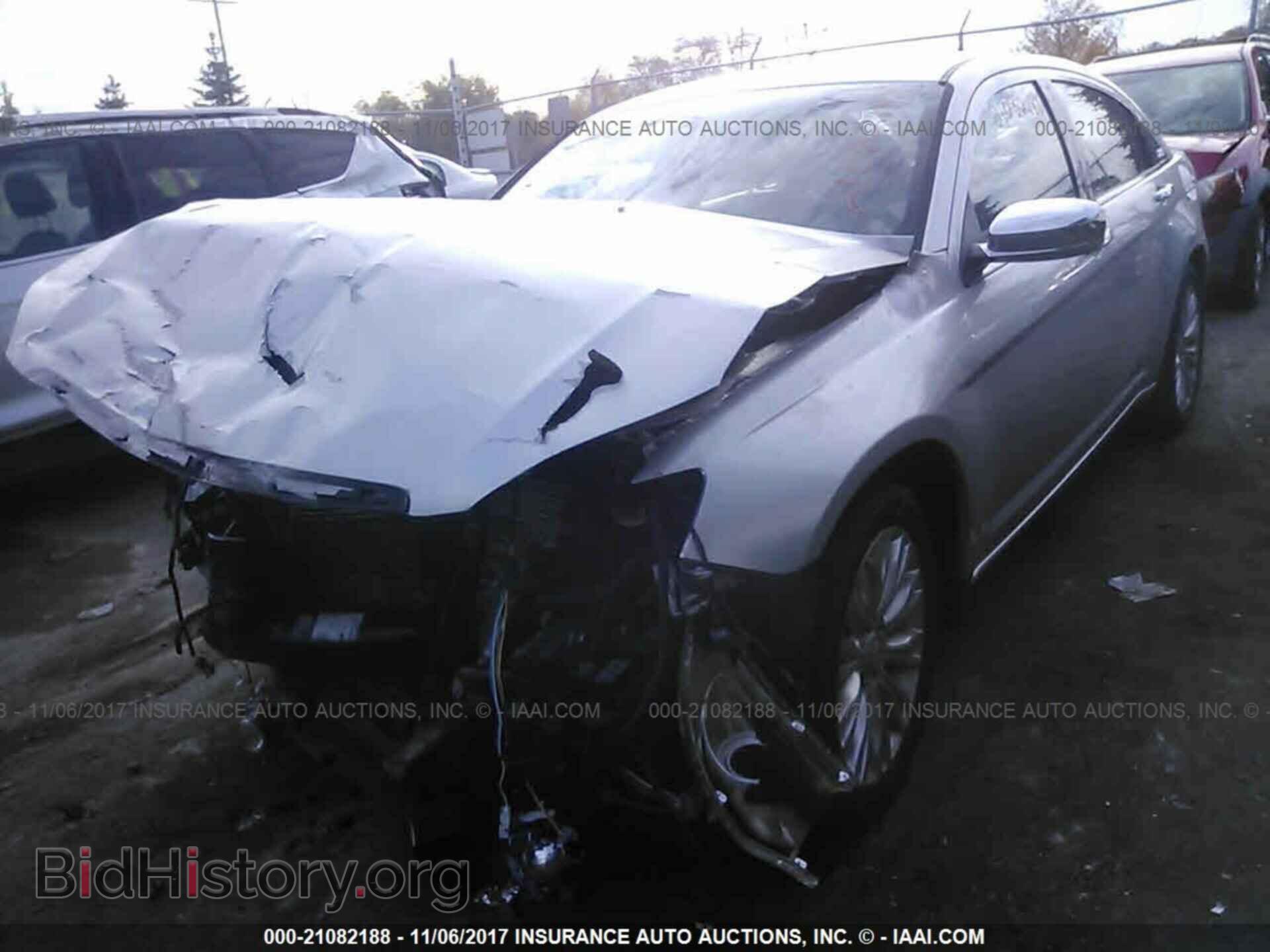 2011 Chrysler 200 - VIN: 1C3BC2FB6BN601007 - Фото 2