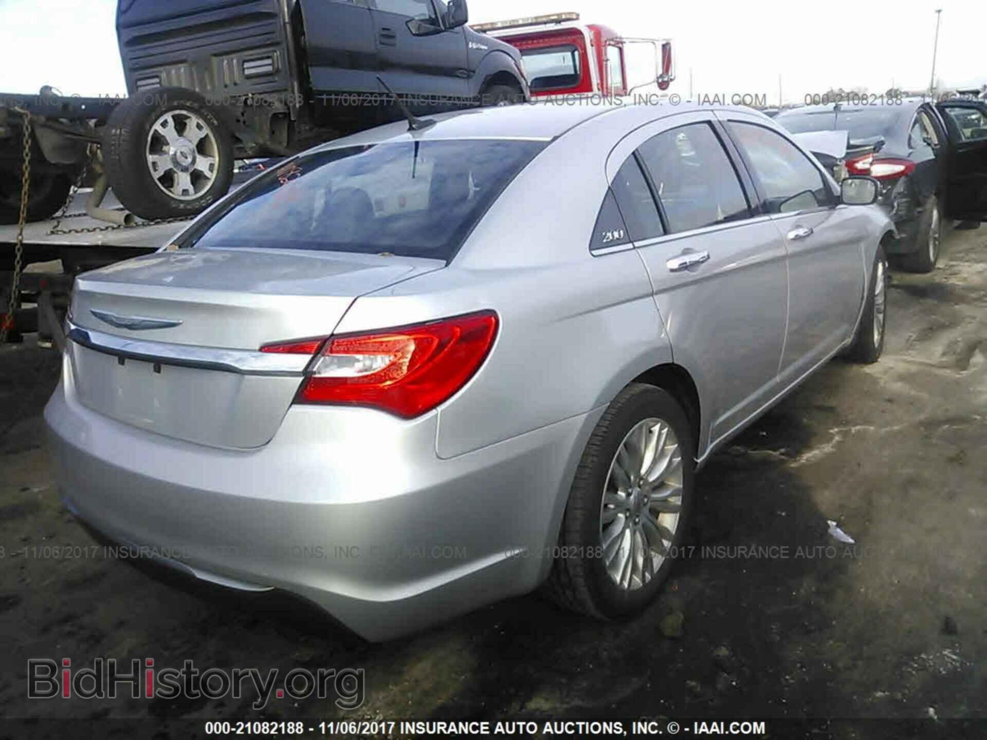 2011 Chrysler 200 - VIN: 1C3BC2FB6BN601007 - Фото 4