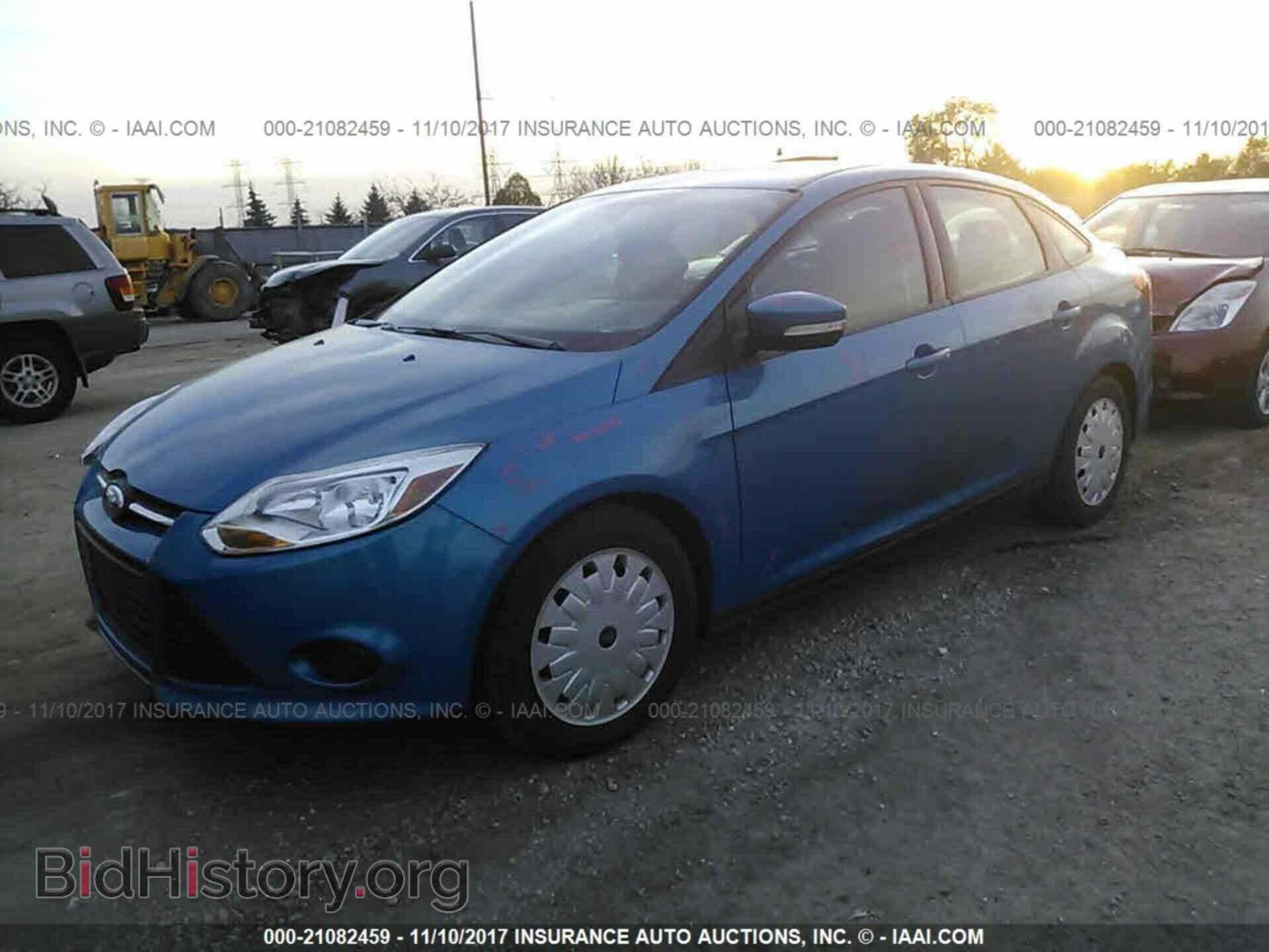 2013 Ford Focus - VIN: 1FADP3F28DL373708 - Photo 2