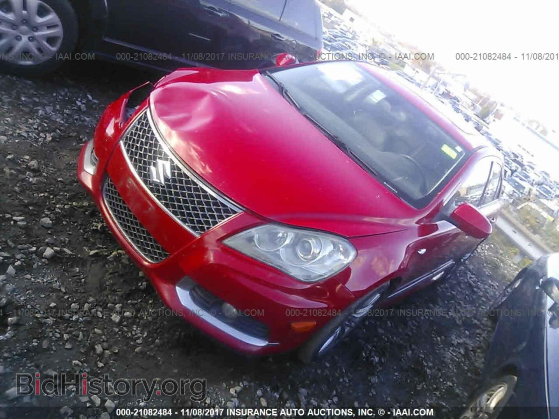 2011 Suzuki Kizashi - VIN: JS2RF9A8XB6110672 - Фото 2