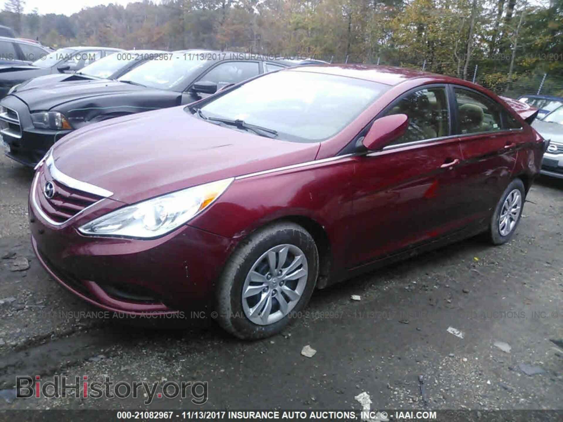 2012 Hyundai Sonata - VIN: 5NPEB4AC3CH322641 - Фото 2