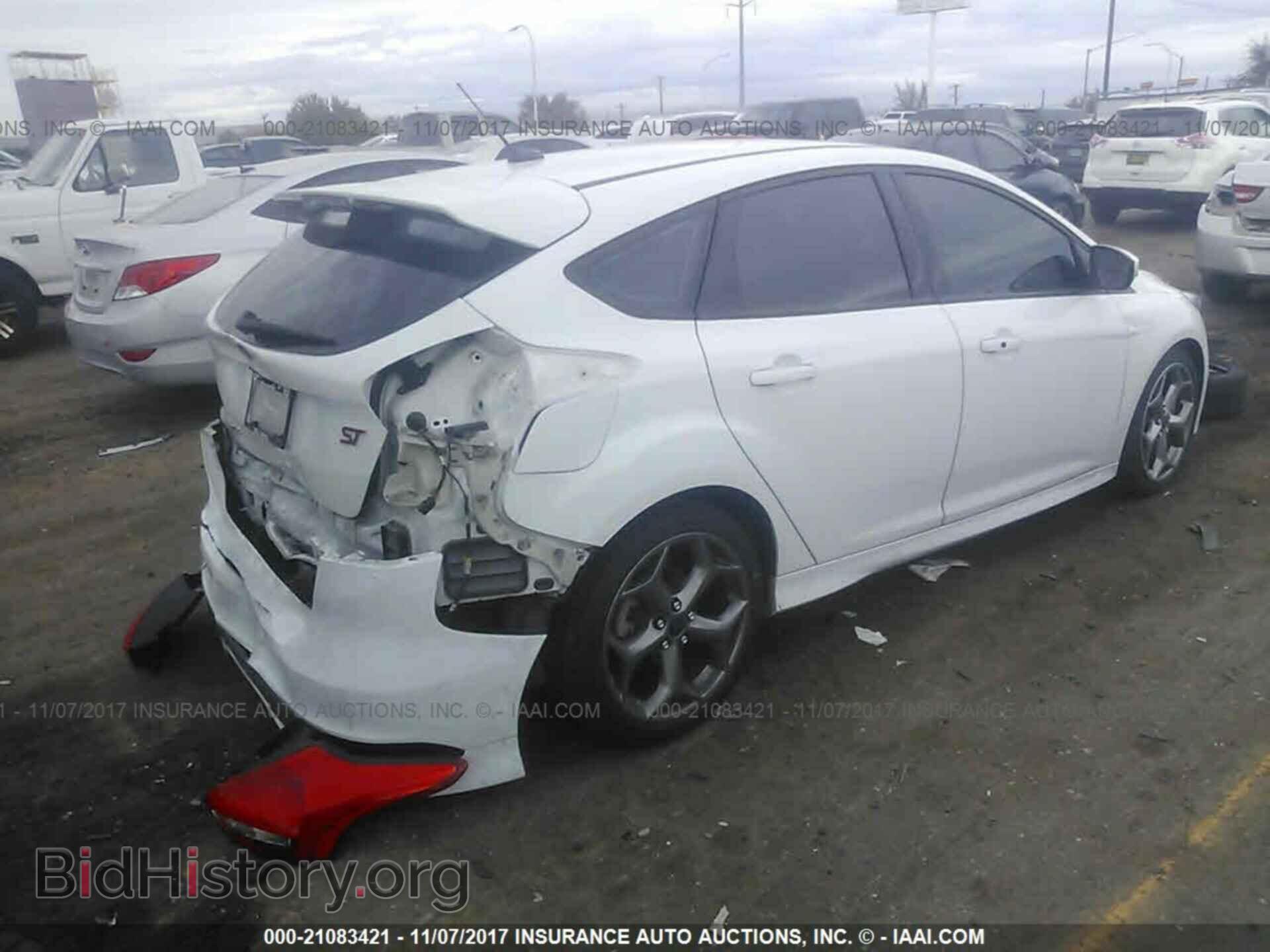 2016 Ford Focus - VIN: 1FADP3L90GL208953 - Photo 4