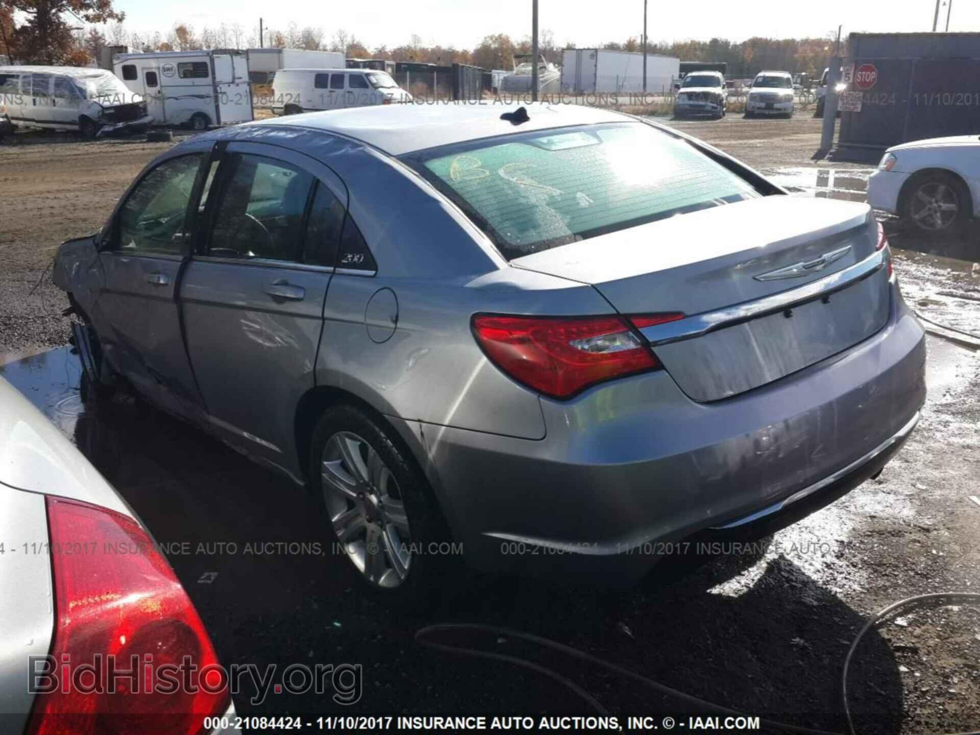 2013 Chrysler 200 - VIN: 1C3CCBABXDN762202 - Photo 3