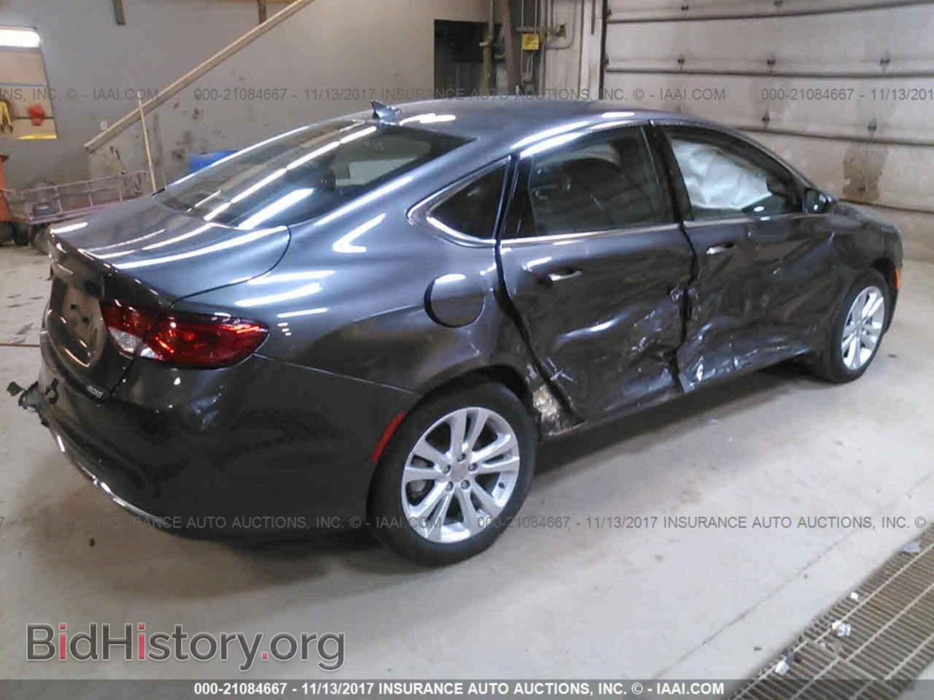 2016 Chrysler 200 - VIN: 1C3CCCAB0GN116743 - Photo 4