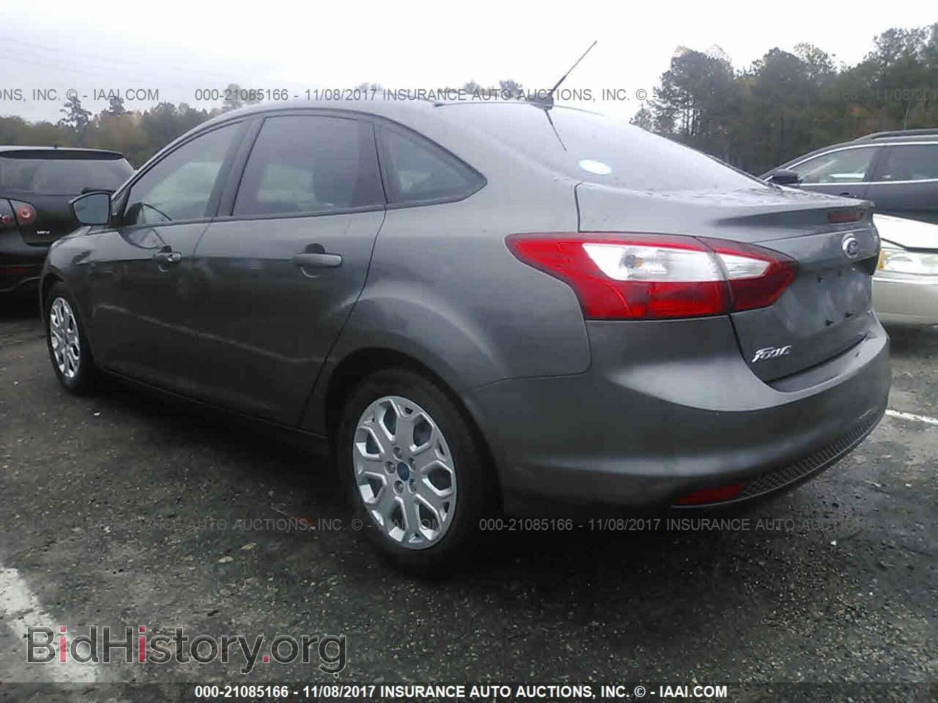 2012 Ford Focus - VIN: 1FAHP3F24CL146371 - Photo 3