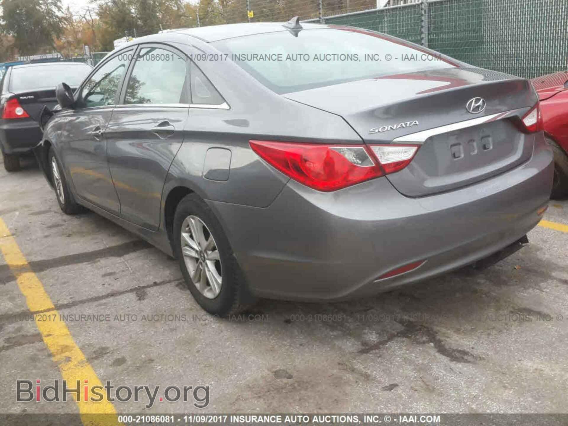 2012 Hyundai Sonata - VIN: 5NPEB4ACXCH382335 - Фото 3