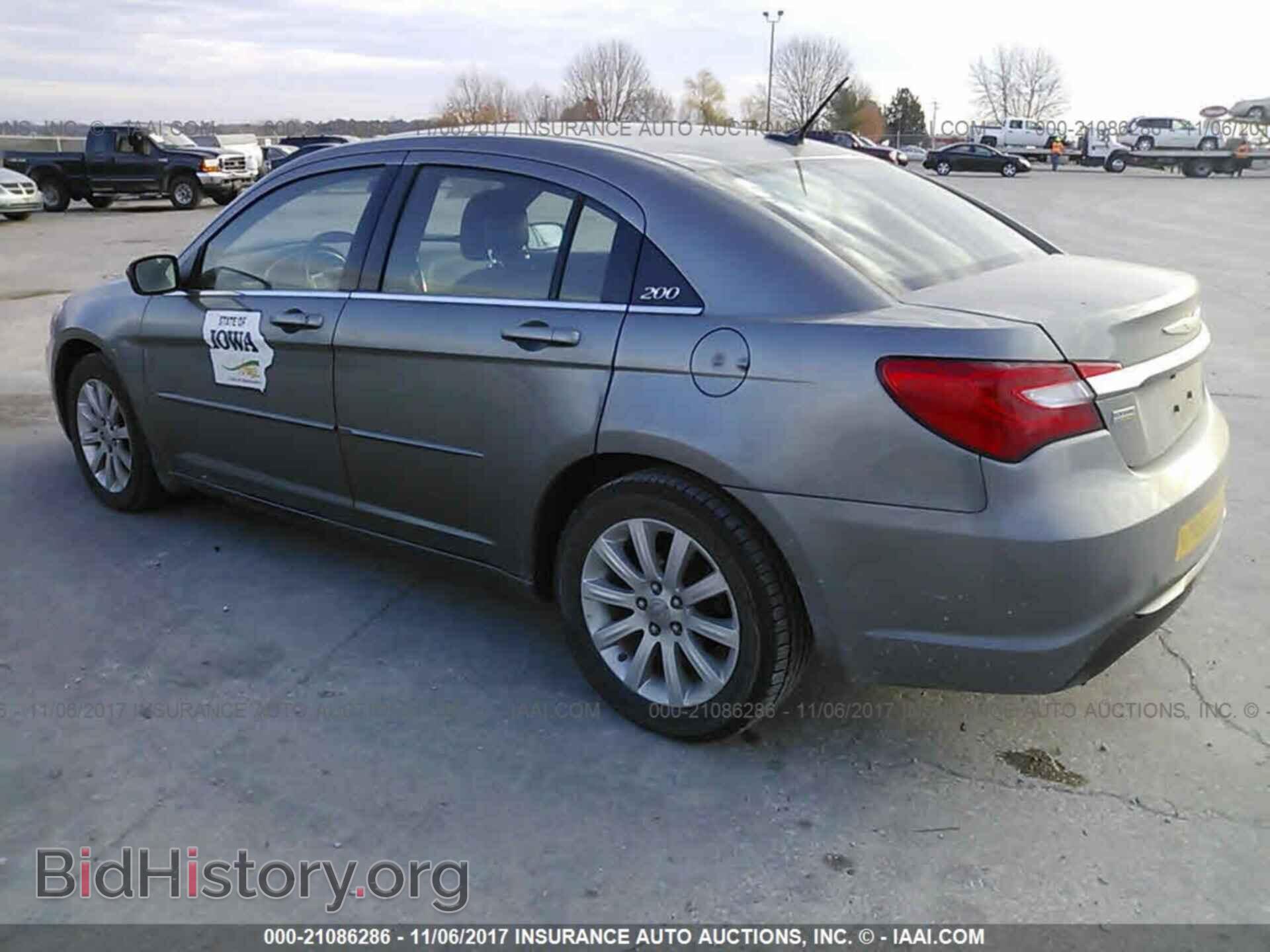 2013 Chrysler 200 - VIN: 1C3CCBBG5DN715329 - Фото 3