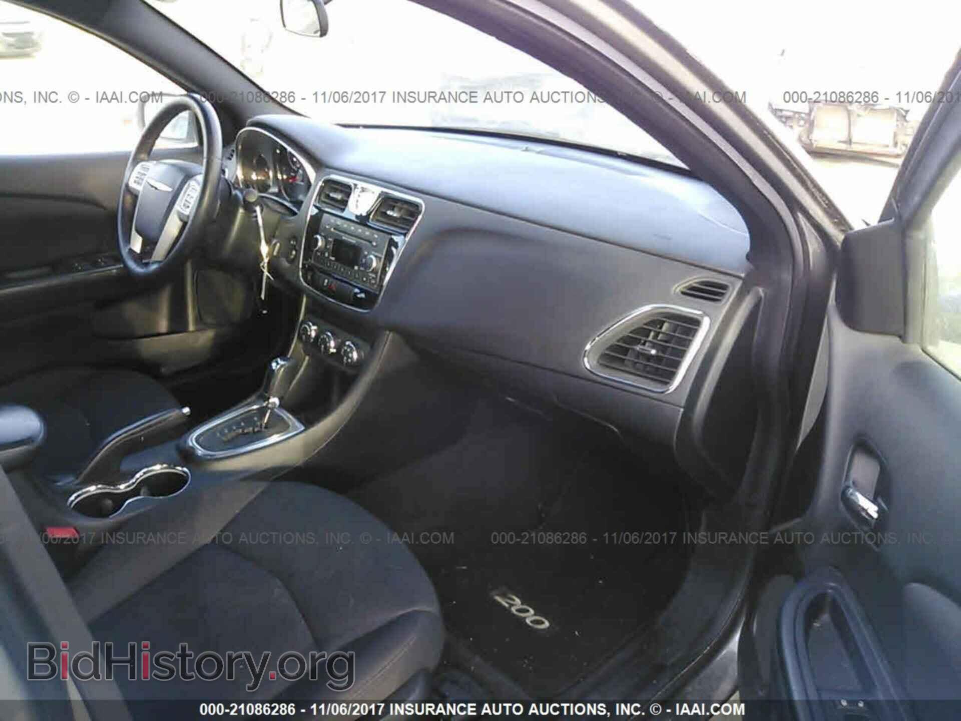 2013 Chrysler 200 - VIN: 1C3CCBBG5DN715329 - Фото 5
