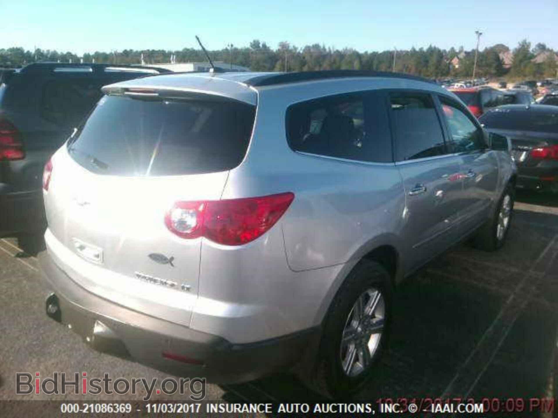 2012 Chevrolet Traverse - VIN: 1GNKRJED6CJ334815 - Фото 2