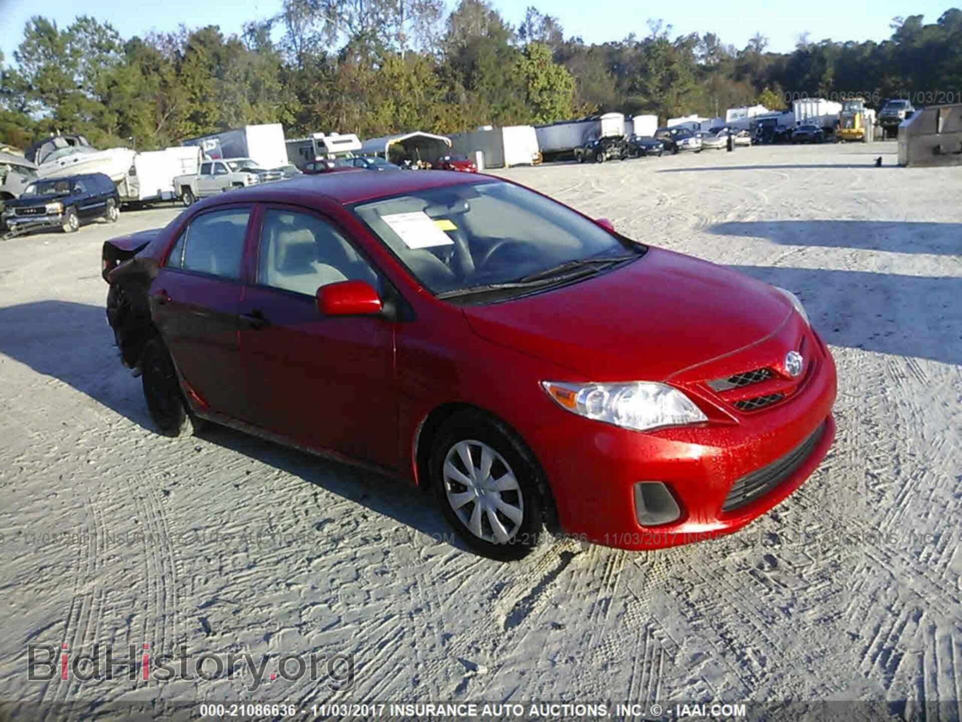 Фотография JTDBU4EE5DJ123267 - Toyota Corolla 2013