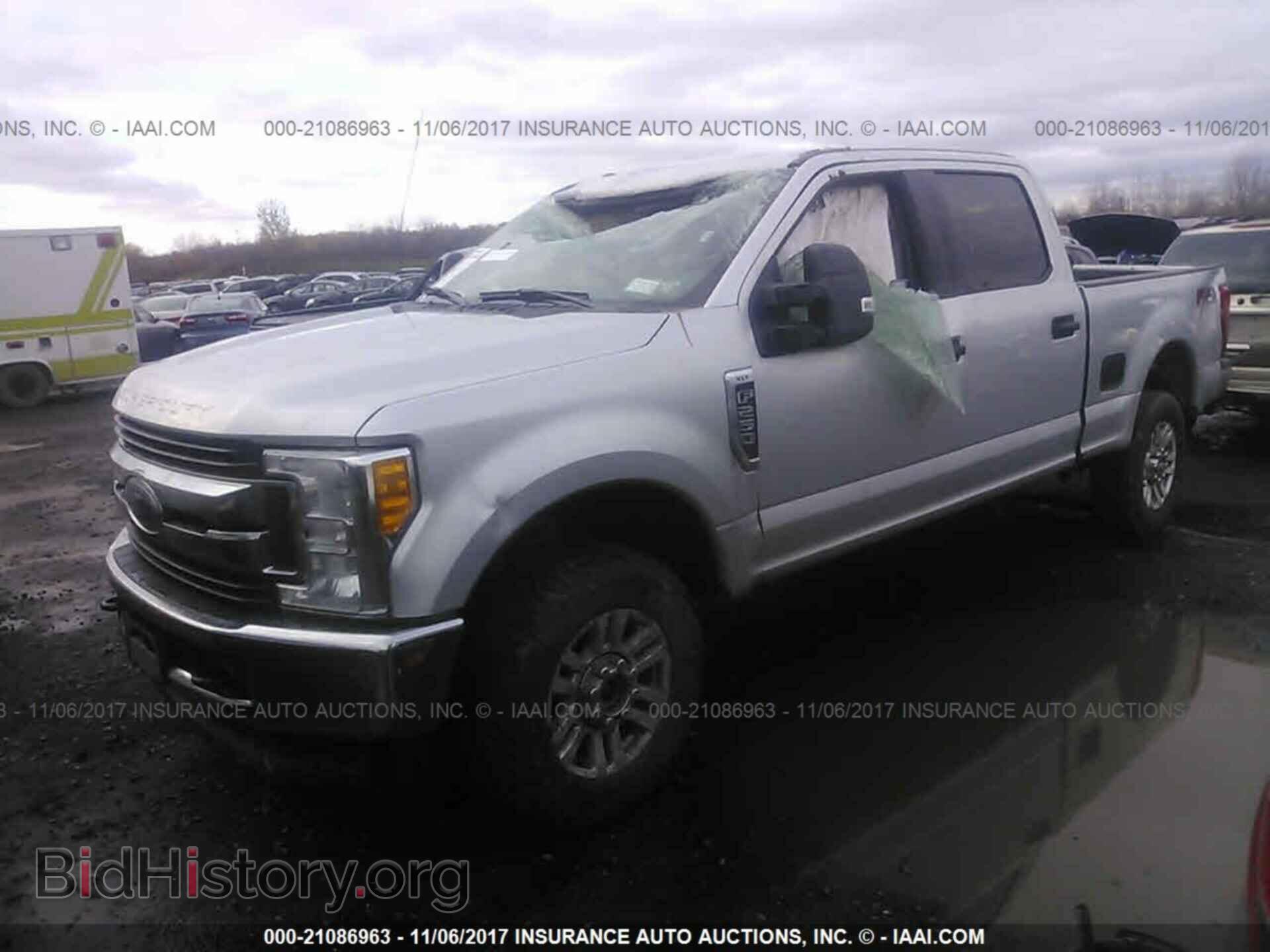 2017 Ford F250 - VIN: 1FT7W2B69HEC68490 - Фото 2