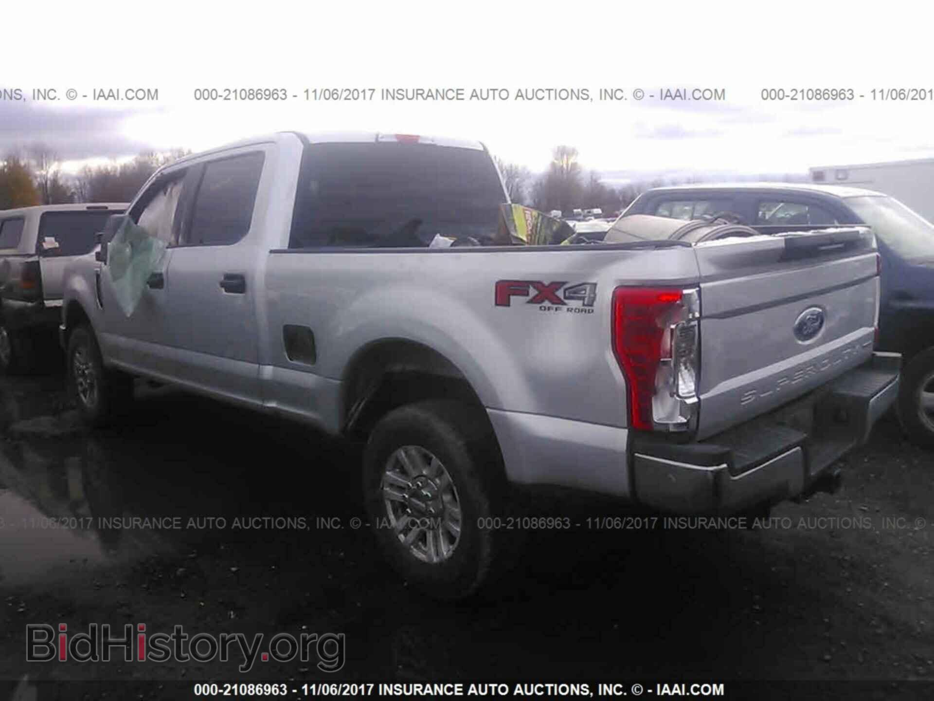 2017 Ford F250 - VIN: 1FT7W2B69HEC68490 - Фото 3