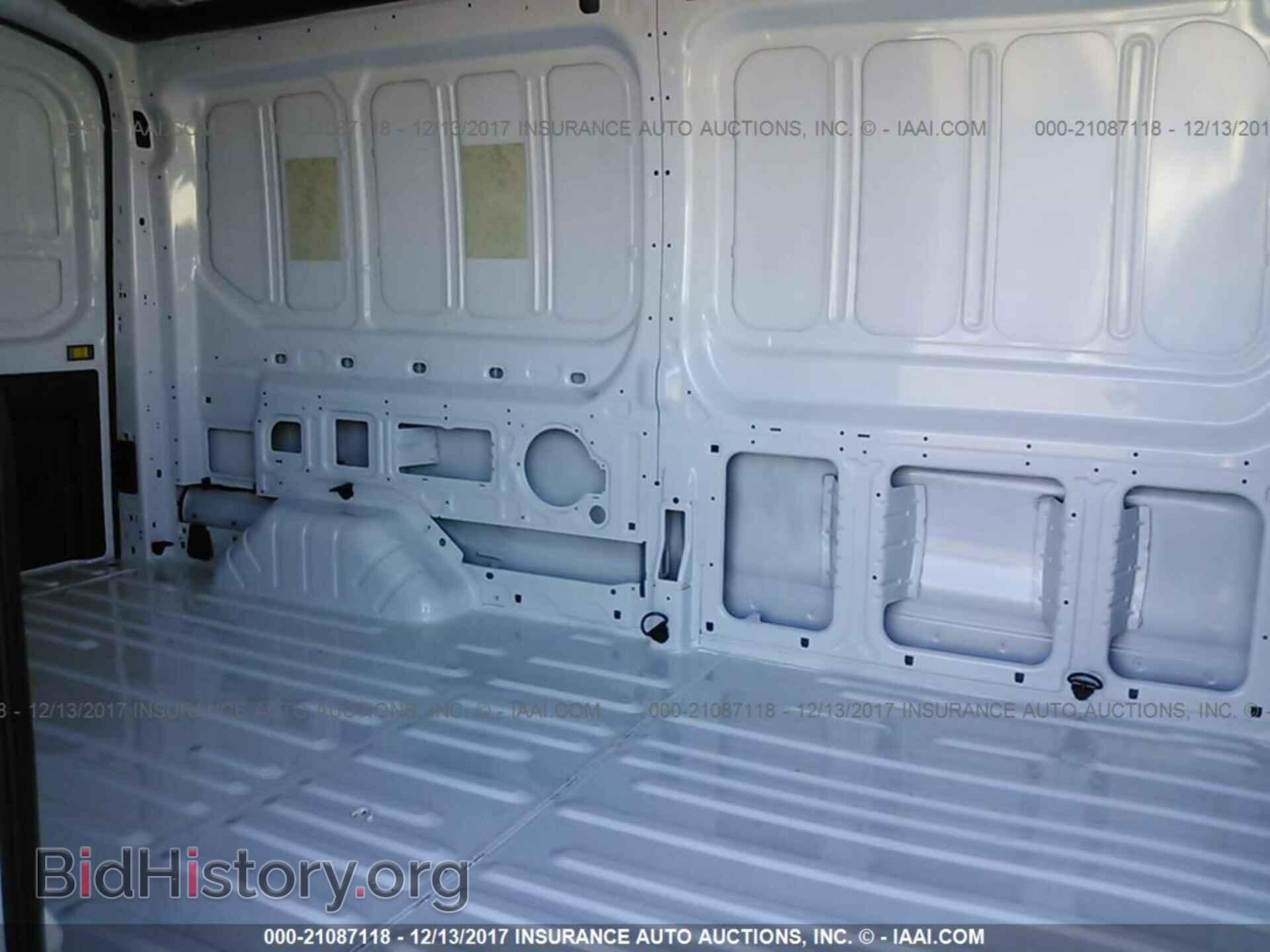 2017 Ford Transit - VIN: 1FTYR2CM2HKA30376 - Фото 8