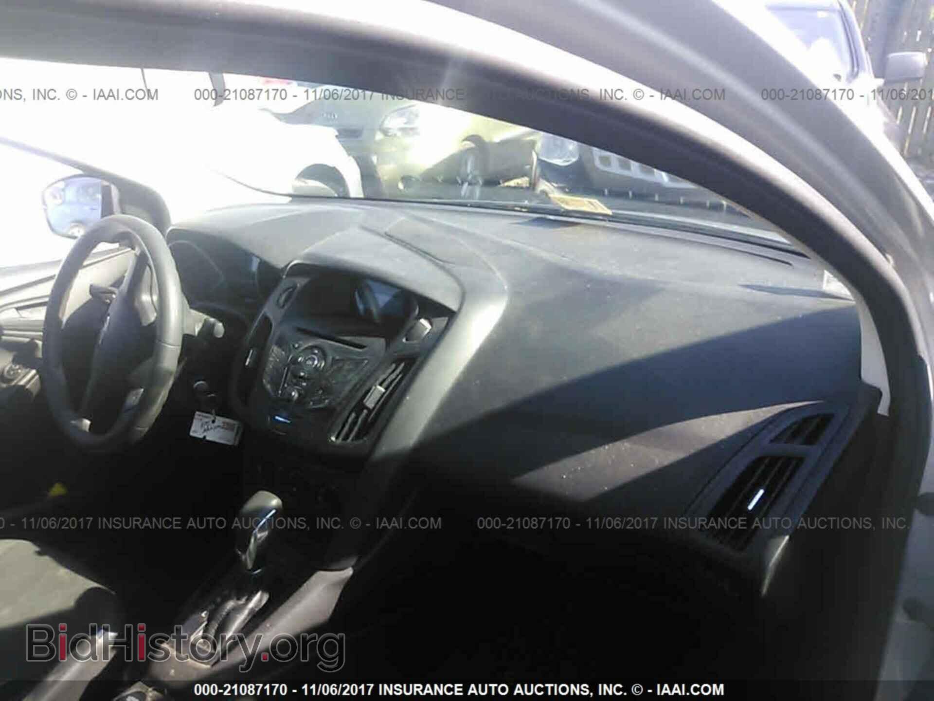 2012 Ford Focus - VIN: 1FAHP3E2XCL126790 - Photo 5