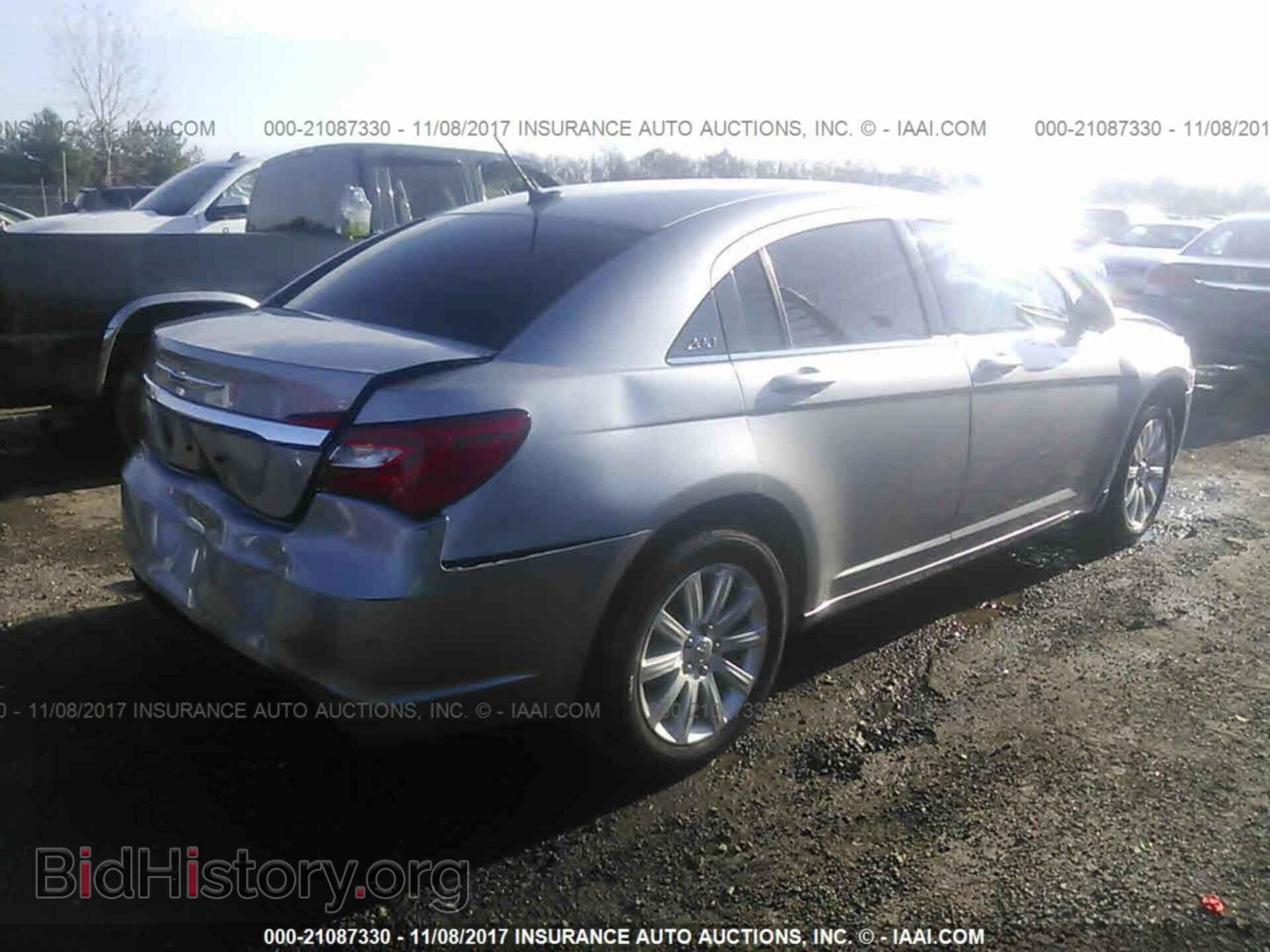 2013 Chrysler 200 - VIN: 1C3CCBBB1DN510062 - Фото 4
