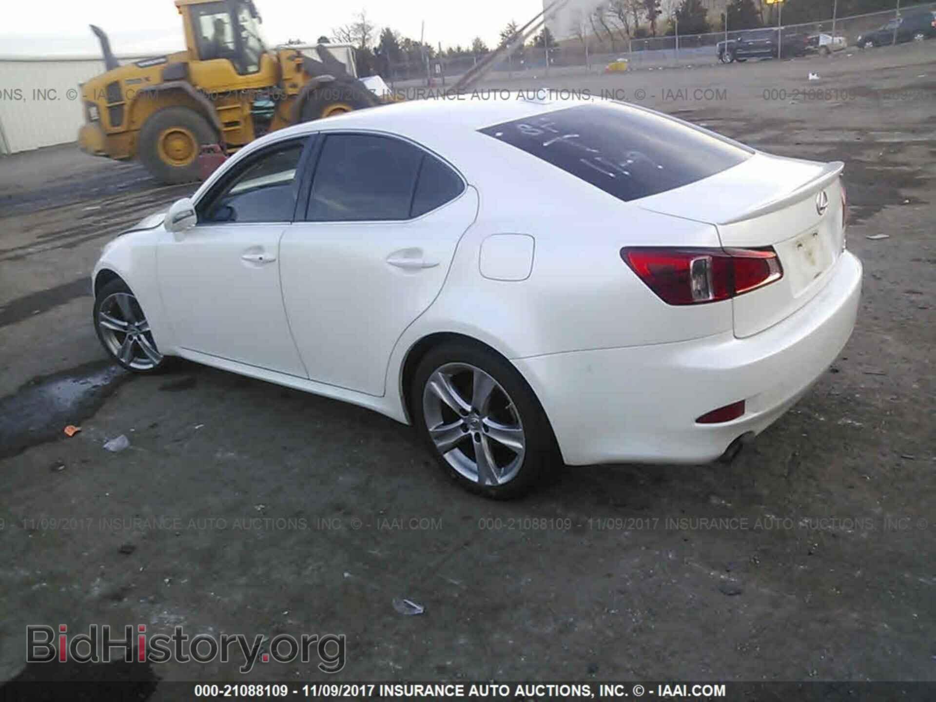 2011 Lexus Is - VIN: JTHBF5C20B5140782 - Photo 3