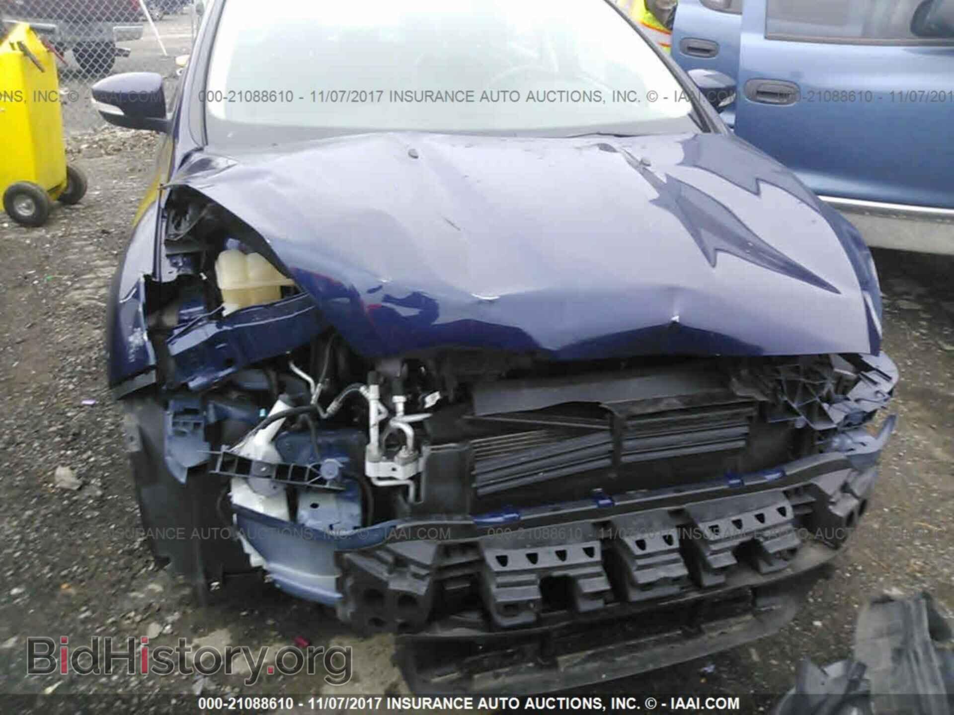 2016 Ford Focus - VIN: 1FADP3F21GL330090 - Photo 6