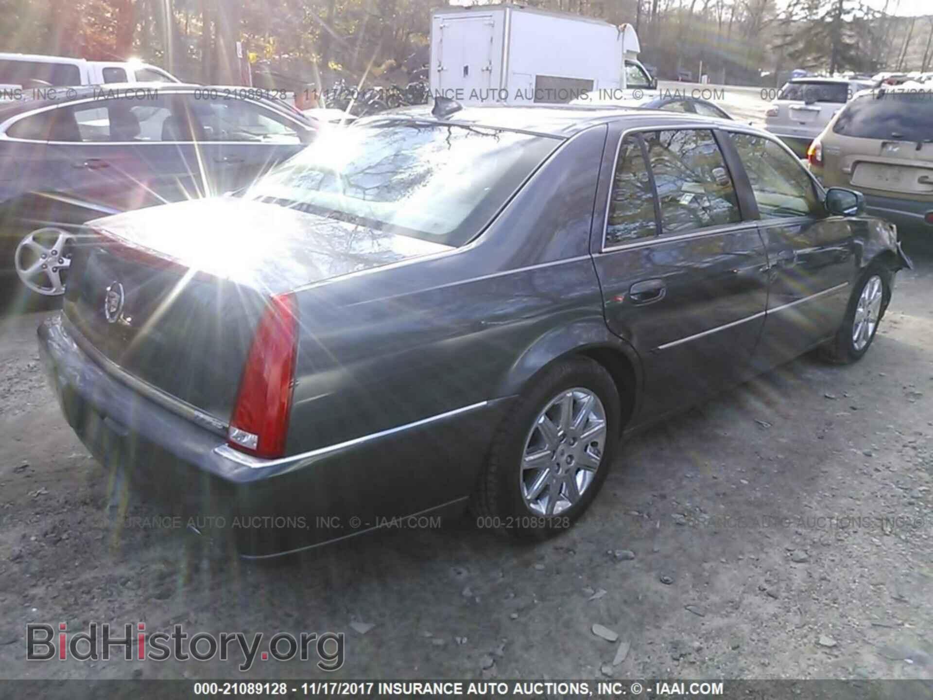 2011 Cadillac Dts - VIN: 1G6KH5E60BU101534 - Фото 4