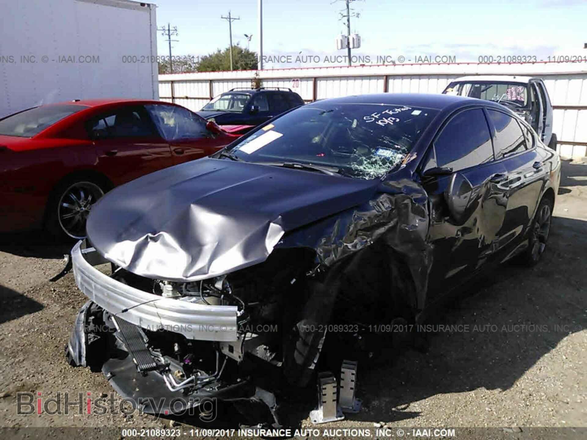 2016 Chrysler 200 - VIN: 1C3CCCBB7GN162987 - Фото 2