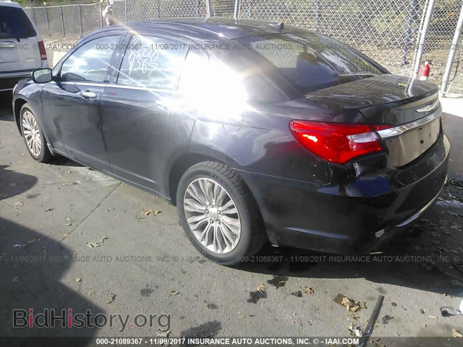 2011 Chrysler 200 - VIN: 1C3BC2FG8BN580110 - Фото 3
