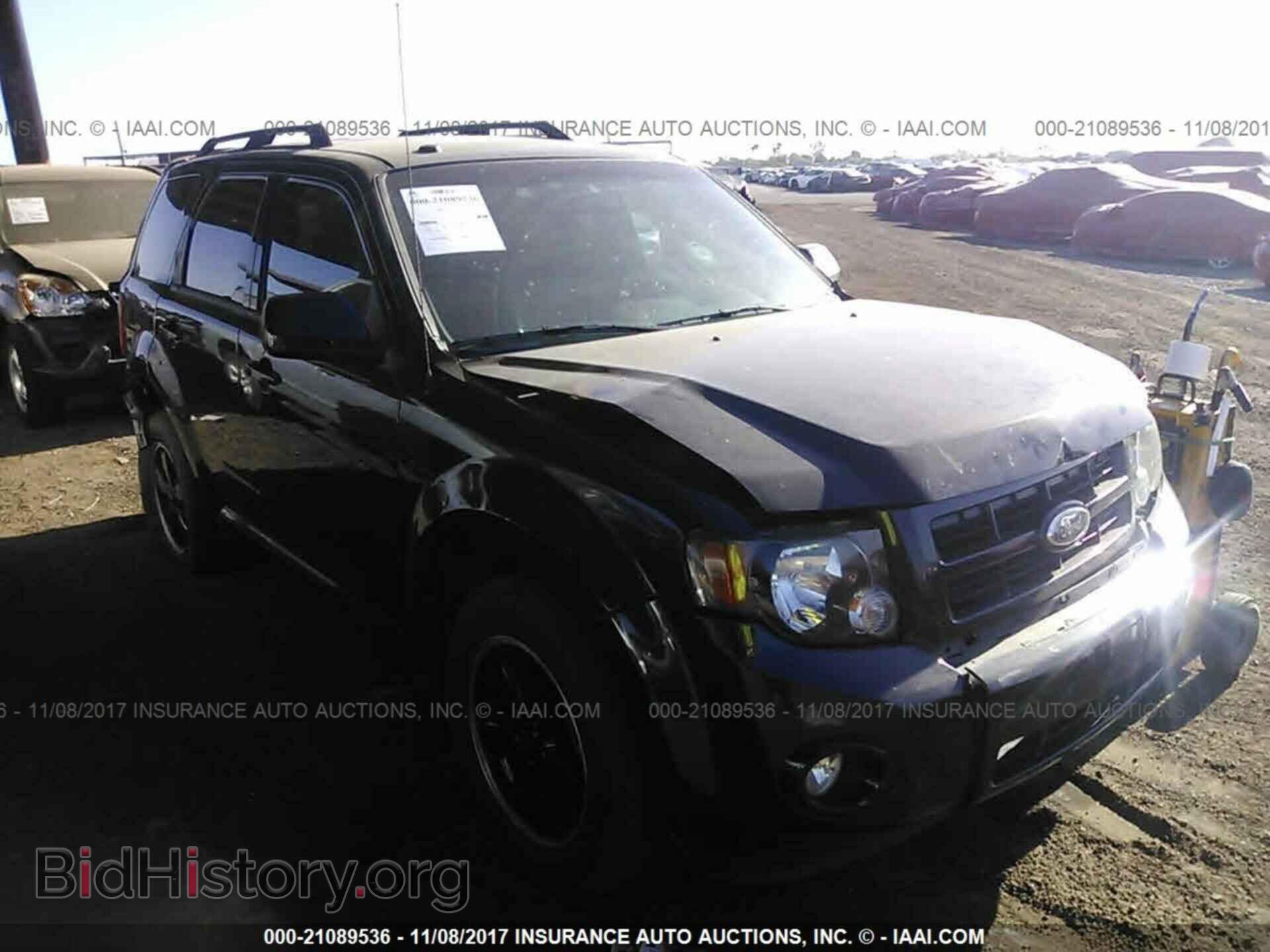 Photo 1FMCU0DG2BKA44433 - Ford Escape 2011